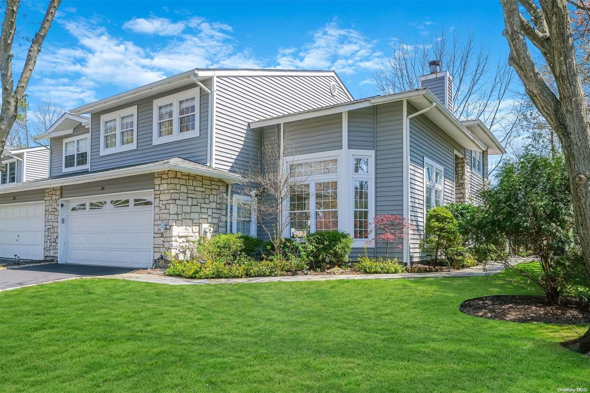 21 Greenwich Court # 21, Holbrook, NY 11741