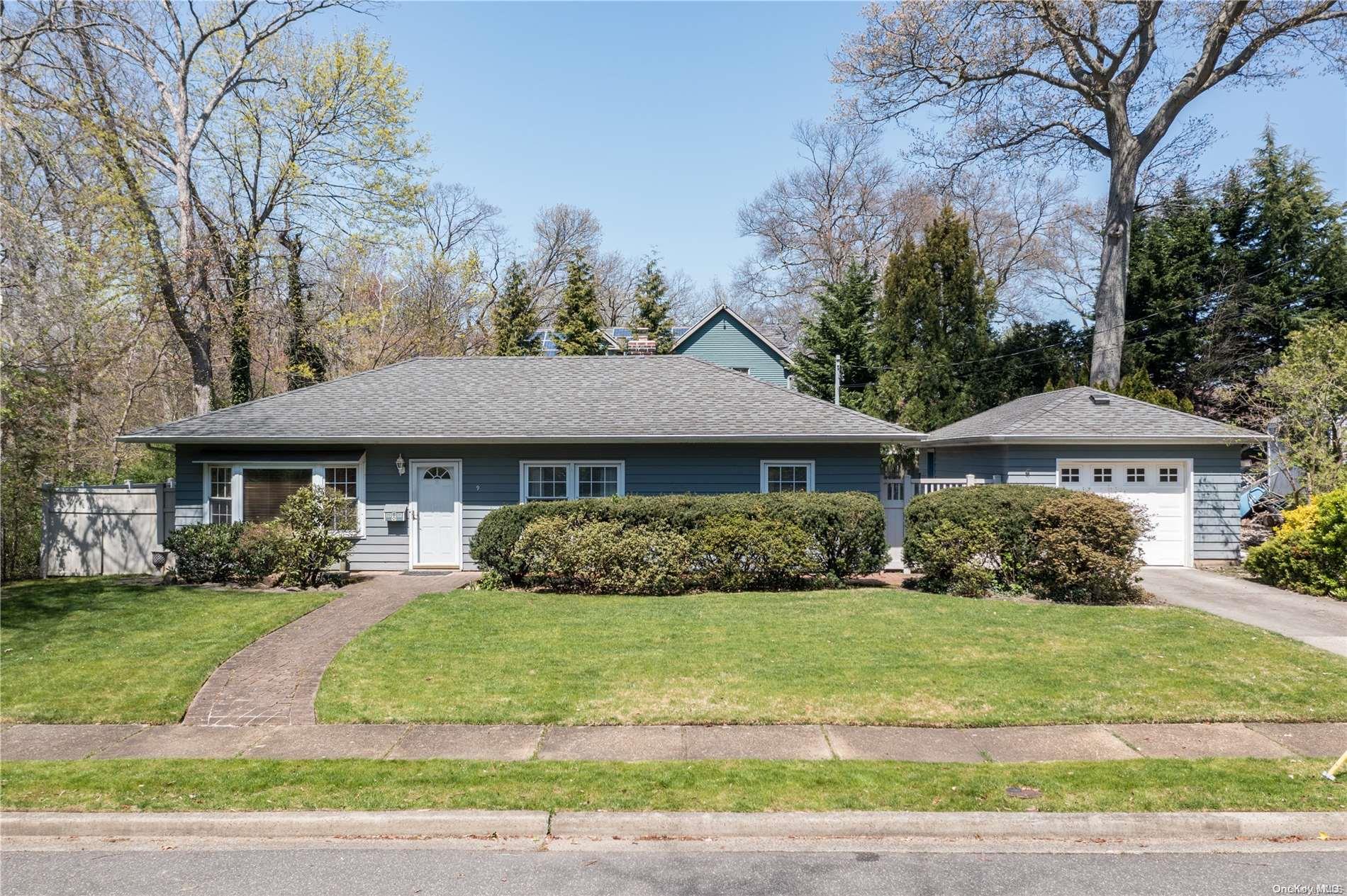 9 Massachusetts Avenue, Massapequa, NY 11758