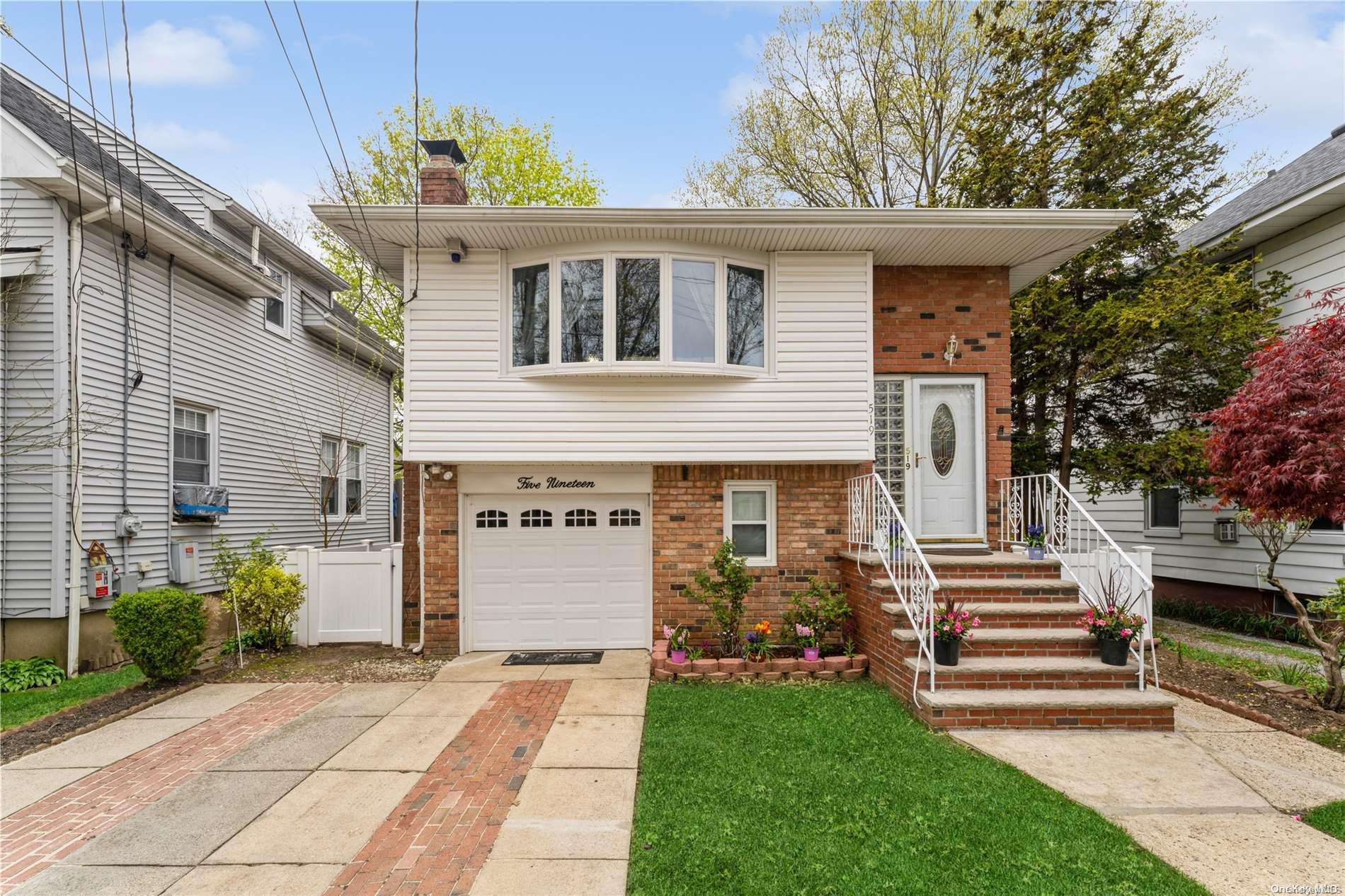 519 Ingraham Lane, New Hyde Park, NY 11040