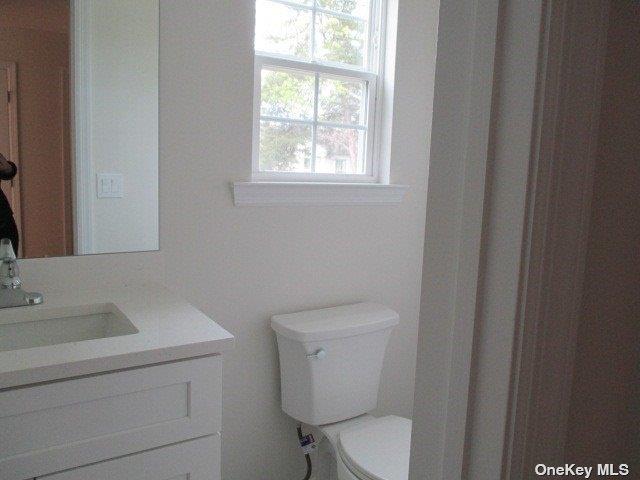 427 Macdonald Avenue, Bellport, NY 11713