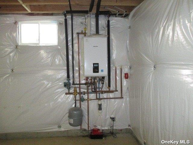 427 Macdonald Avenue, Bellport, NY 11713