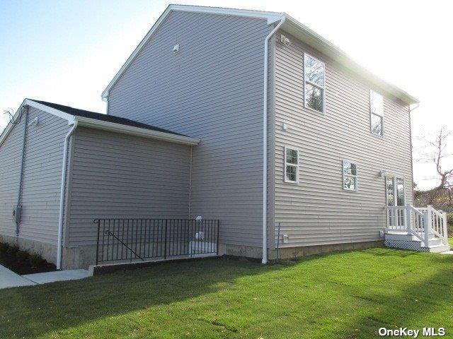 427 Macdonald Avenue, Bellport, NY 11713