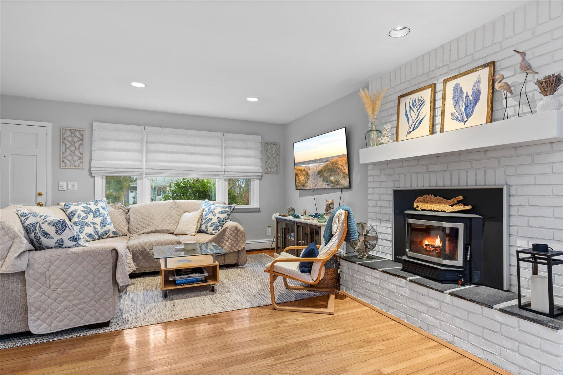 3 Crestview Drive, Remsenburg, NY 11960