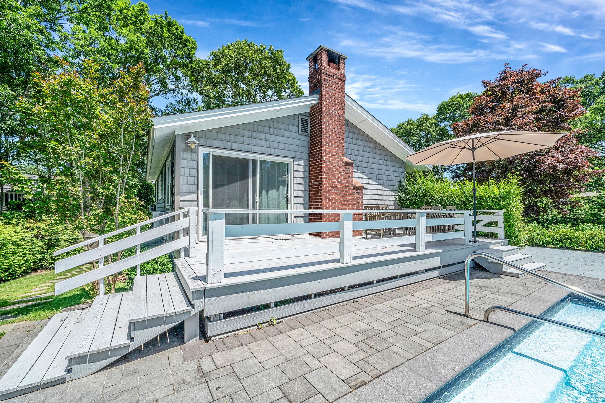 3 Crestview Drive, Remsenburg, NY 11960