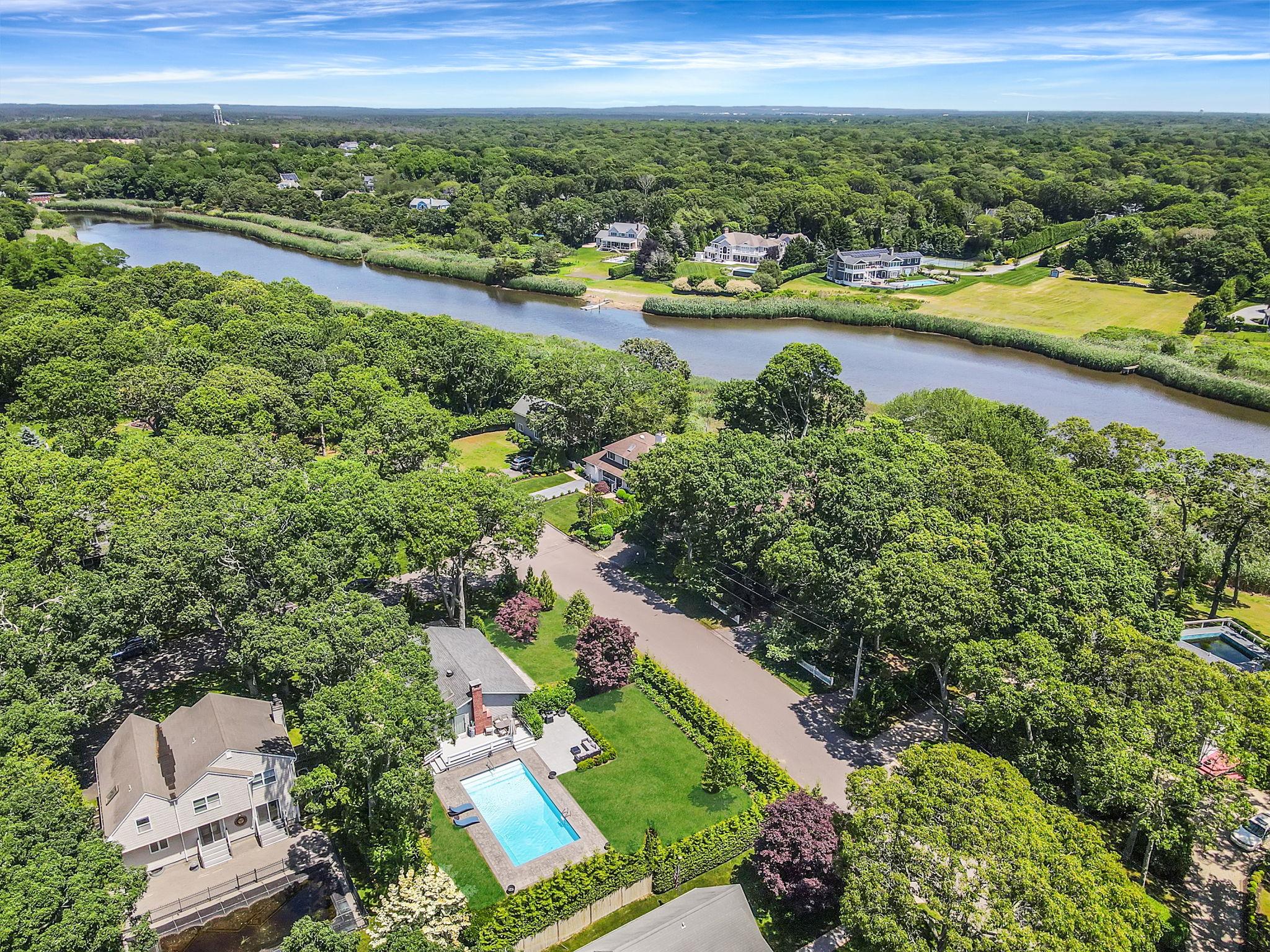 3 Crestview Drive, Remsenburg, NY 11960