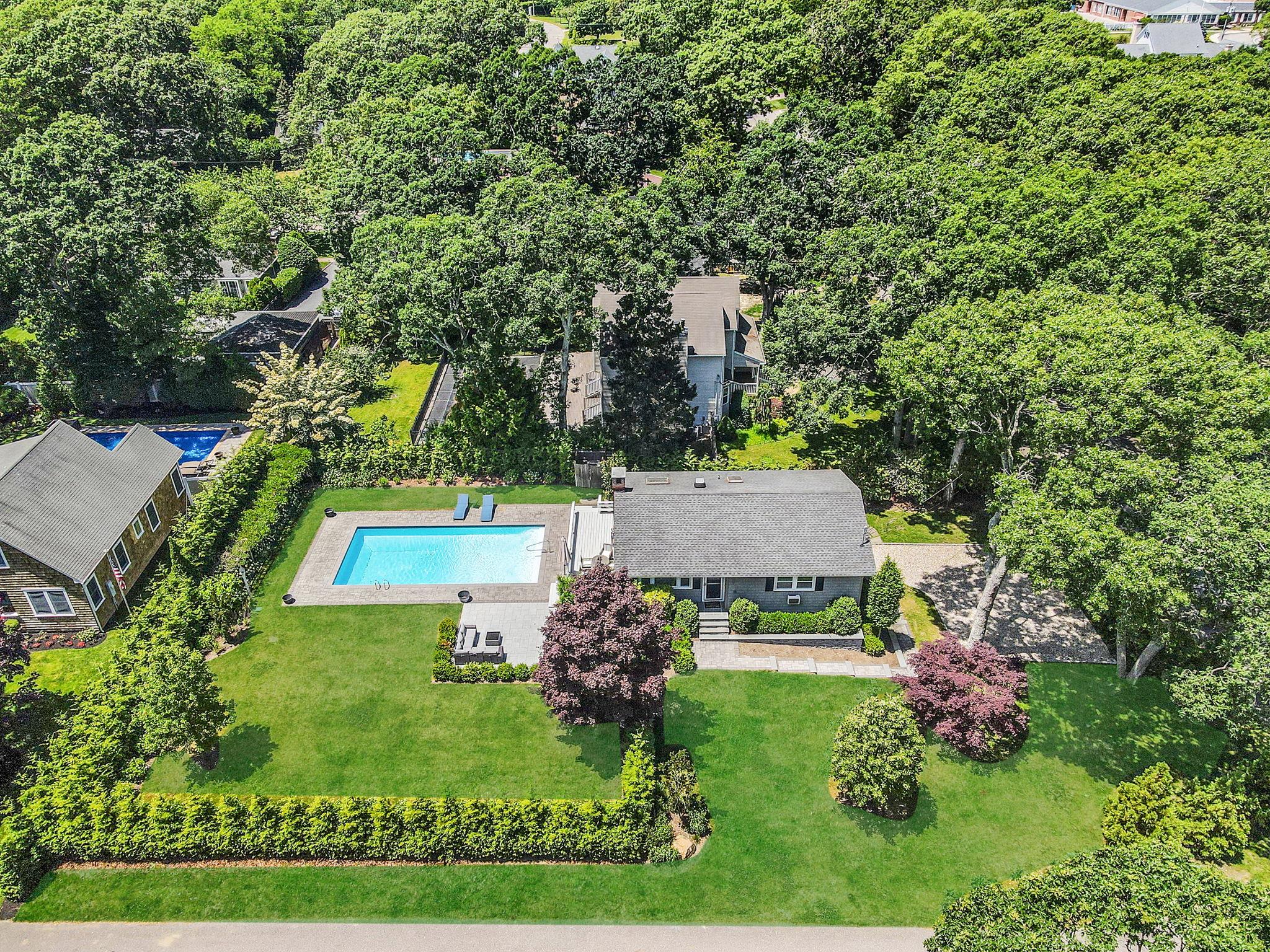 3 Crestview Drive, Remsenburg, NY 11960