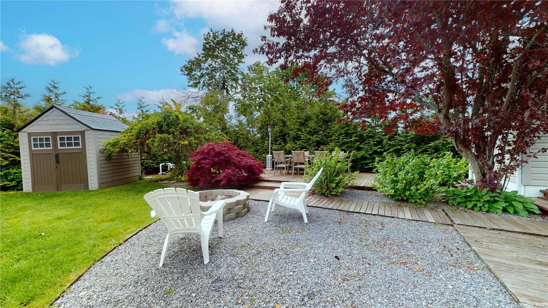 6 West End Avenue, East Quogue, NY 11942