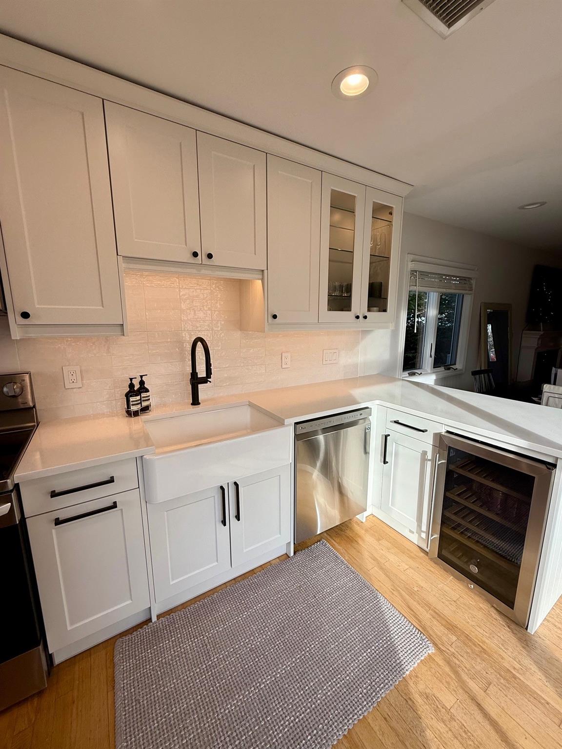 6 West End Avenue, East Quogue, NY 11942