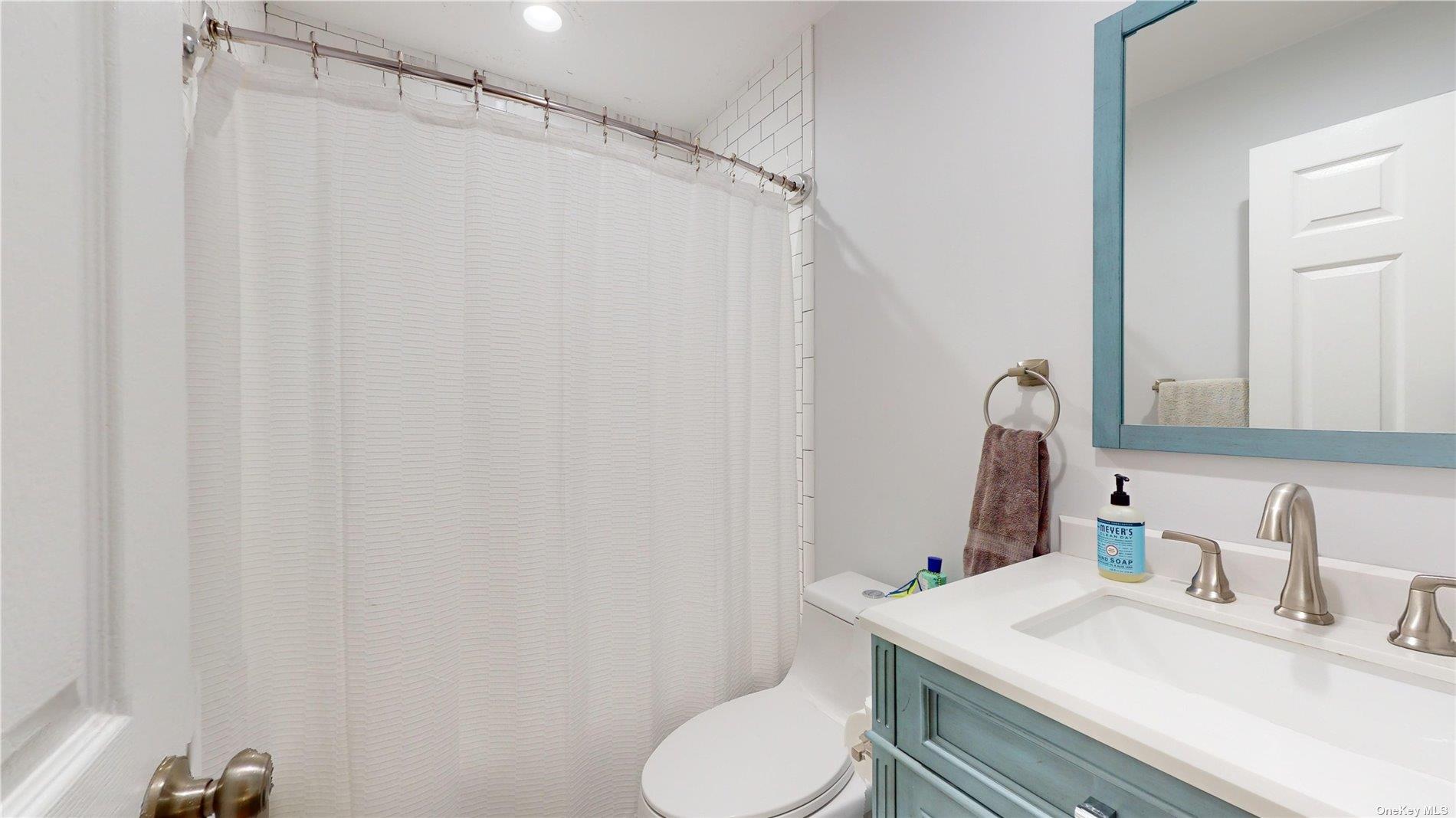 6 West End Avenue, East Quogue, NY 11942