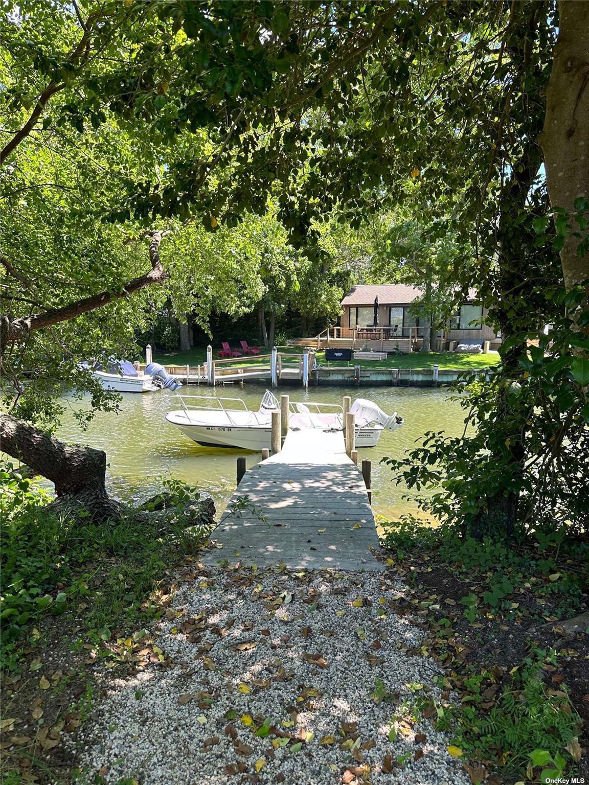 910 Glenn Road, Southold, NY 11971