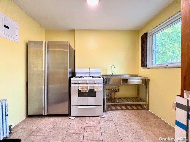 220-33 73 Avenue # 2, Bayside, NY 11364