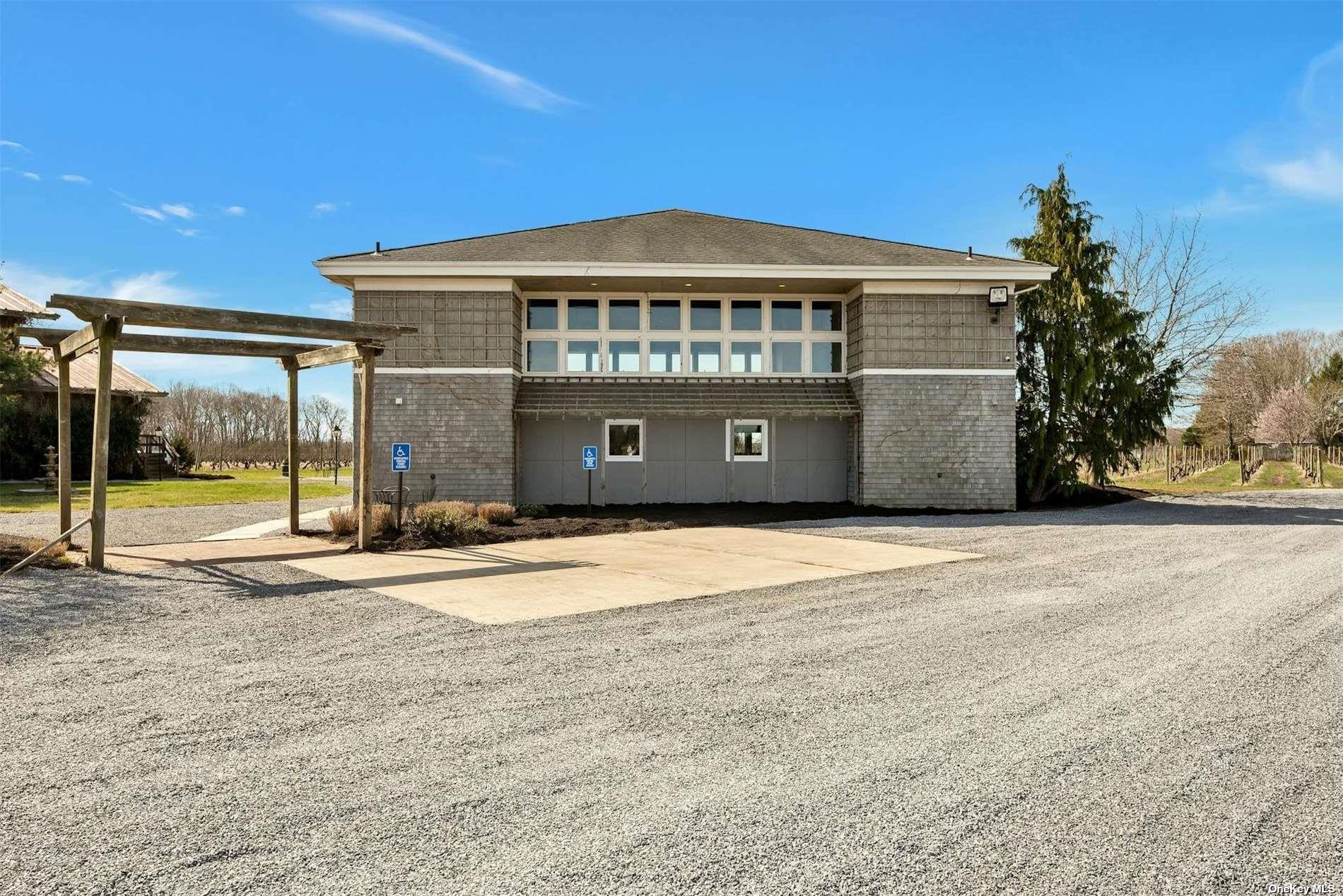 18910 Middle Road, Cutchogue, NY 11935