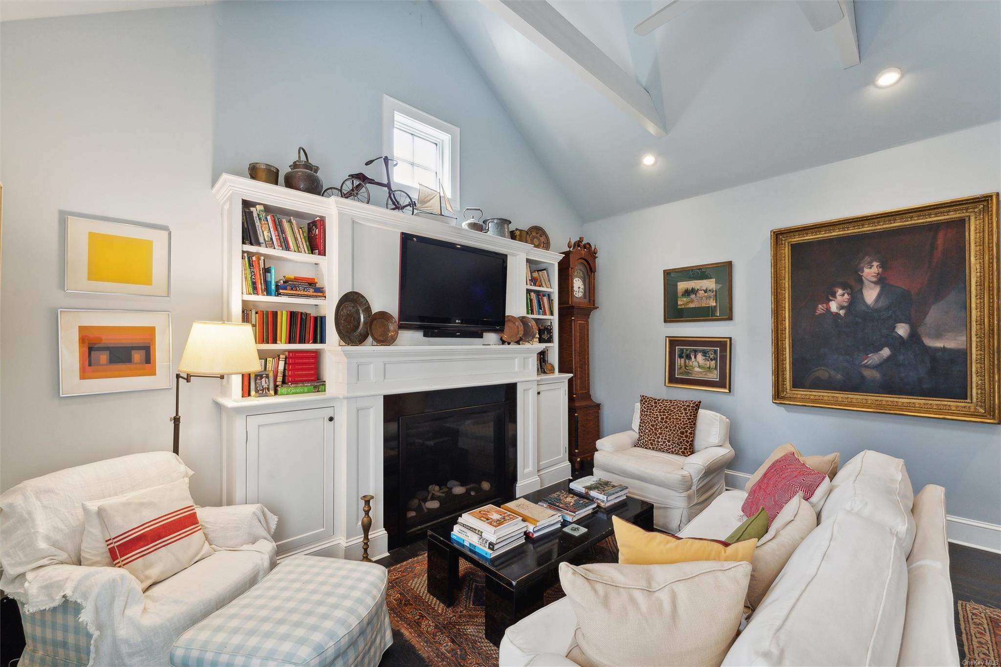 17 Woodbridge Lane, Westhampton Beach, NY 11978