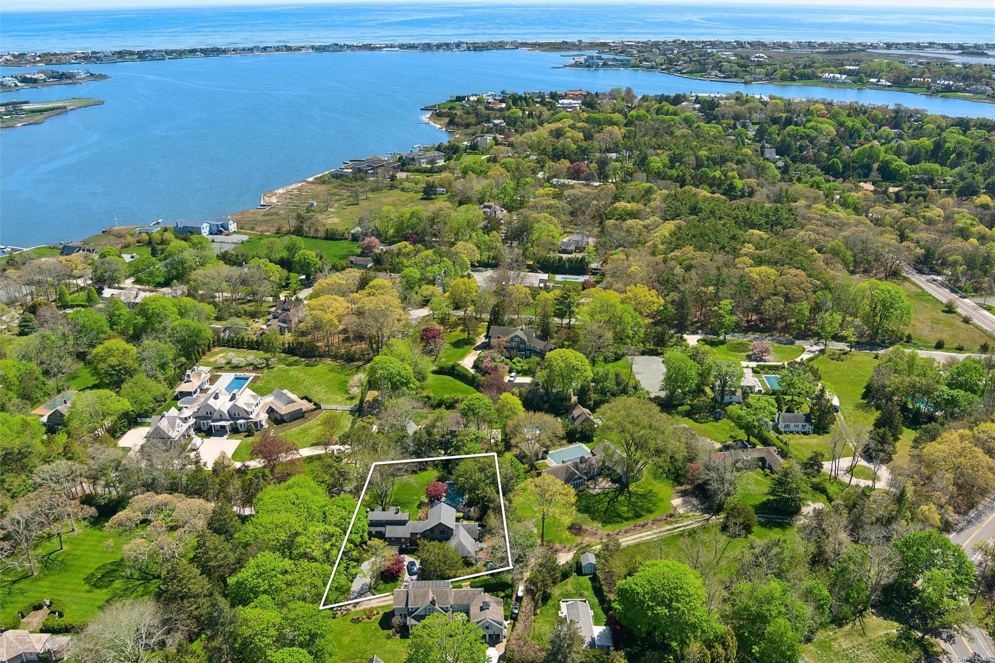 17 Woodbridge Lane, Westhampton Beach, NY 11978