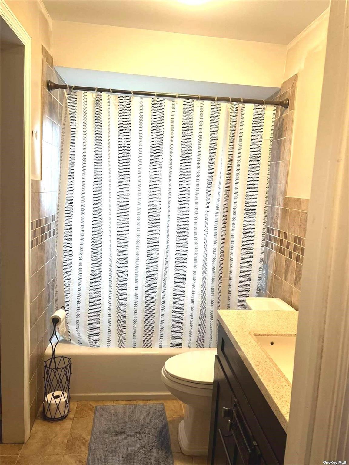 1 Woodpecker Lane, Levittown, NY 11756