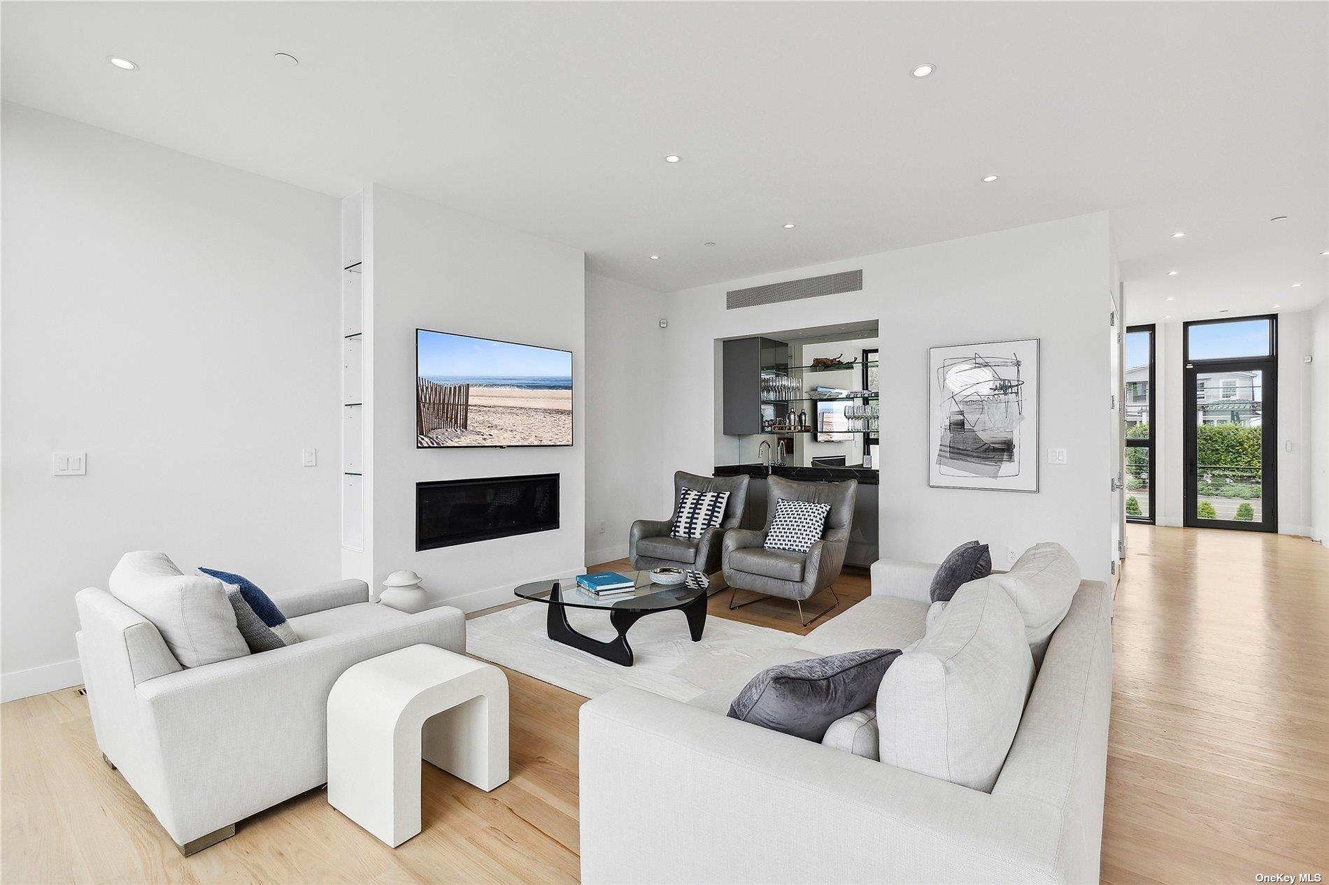 314 Dune, Westhampton Beach, NY 11978