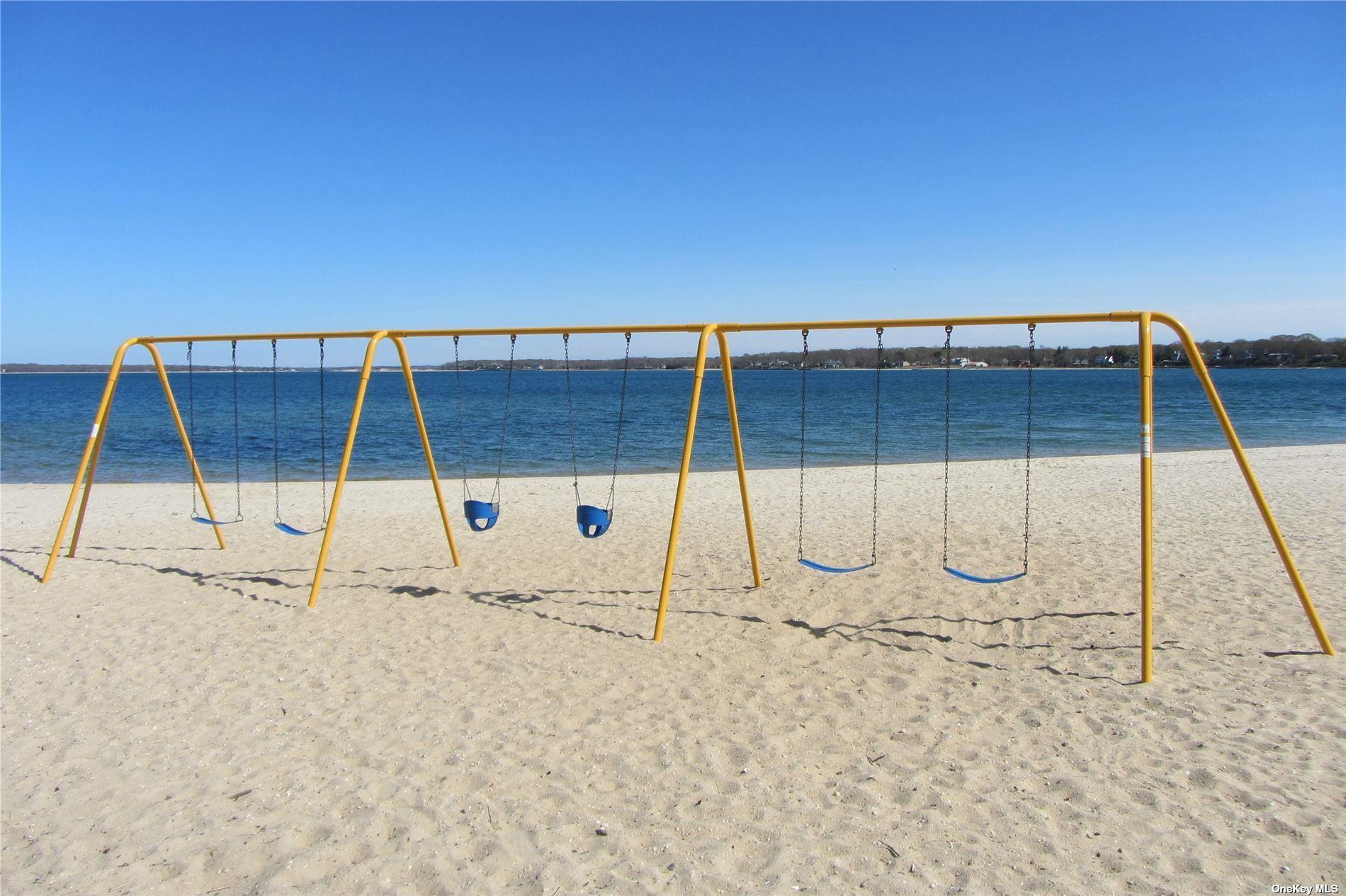 400 Hill Road, Southold, NY 11971