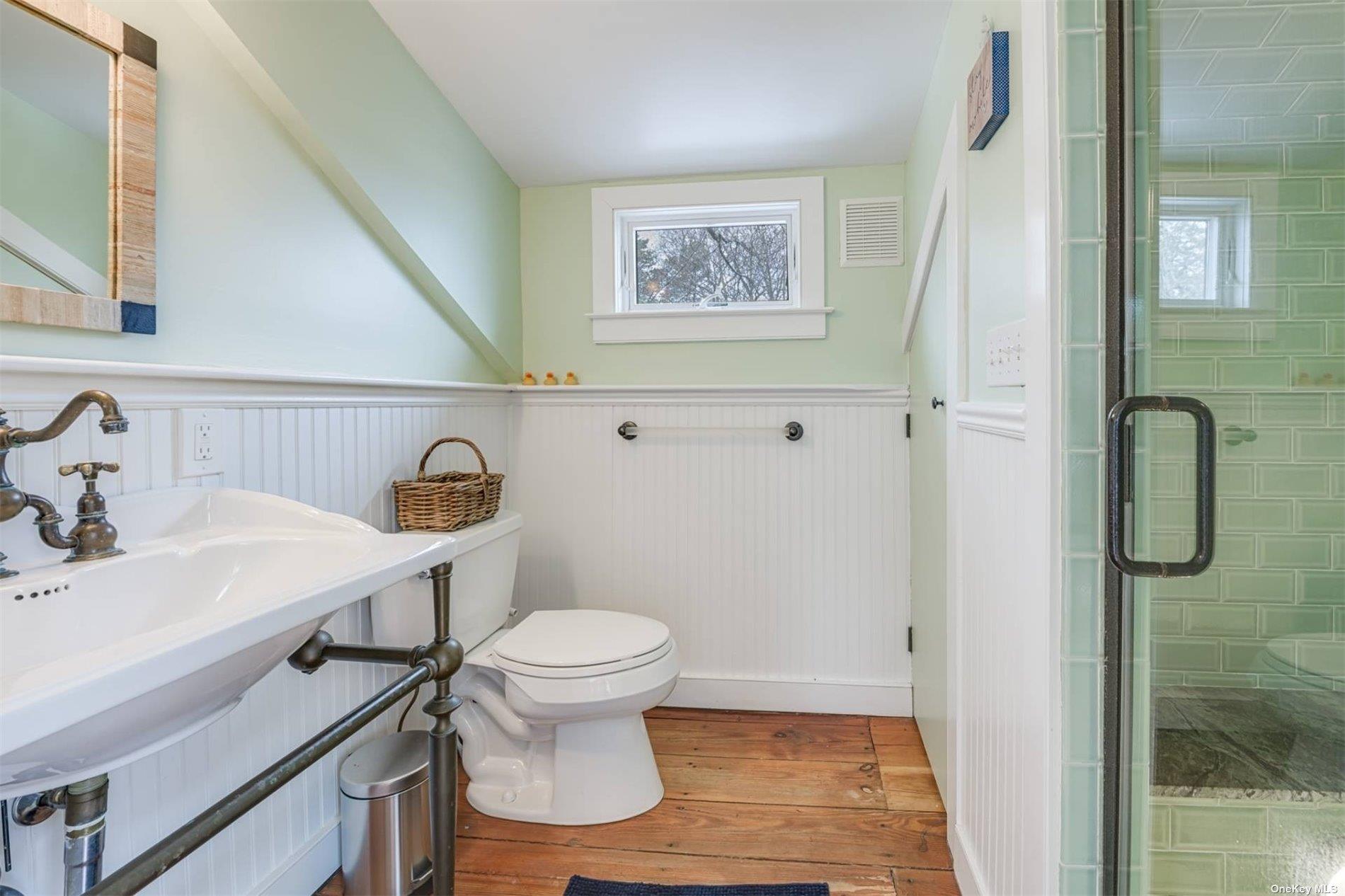 17 Huntington Lane, Flanders, NY 11901