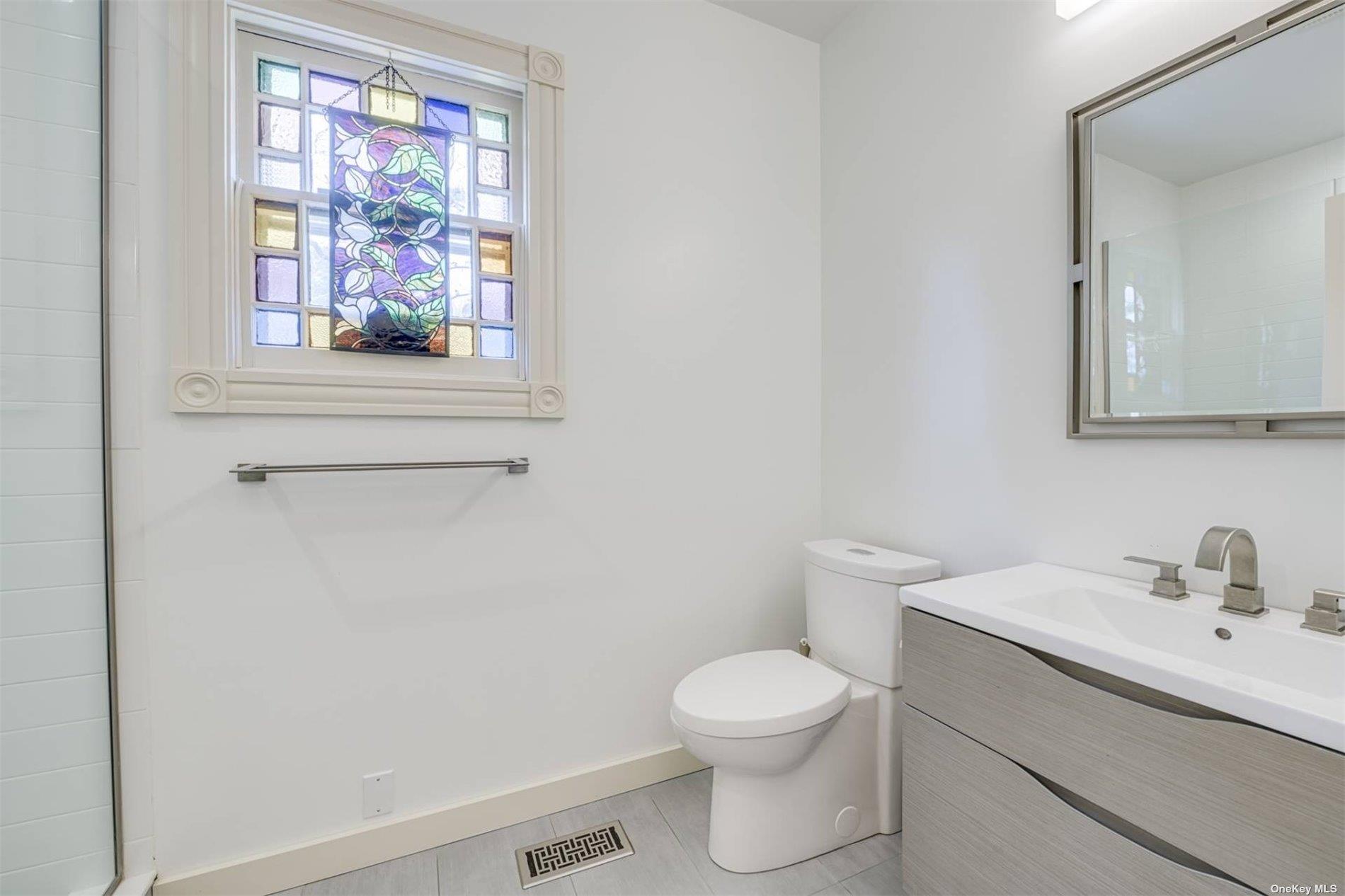 17 Huntington Lane, Flanders, NY 11901