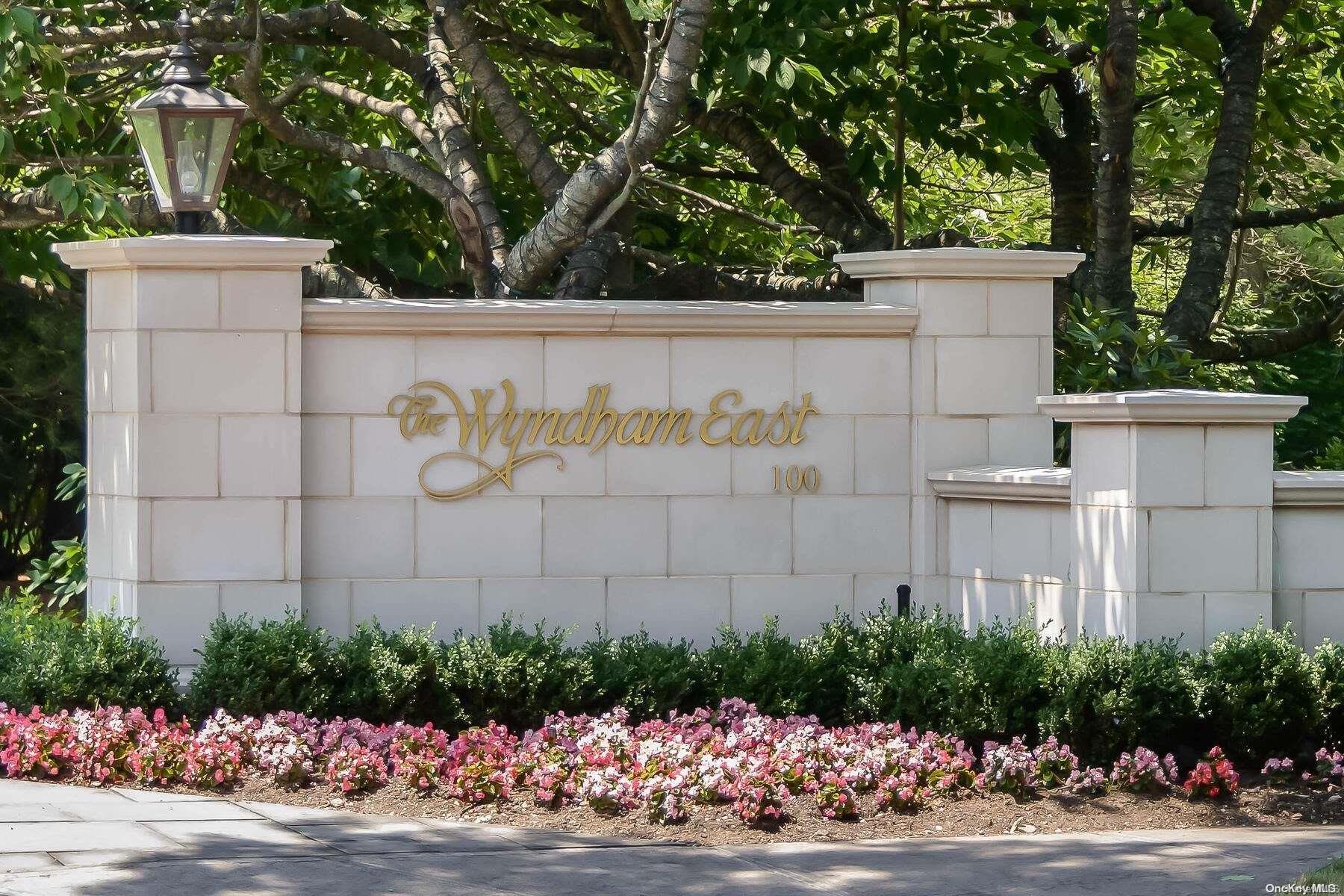 100 Hilton Avenue # 908, Garden City, NY 11530