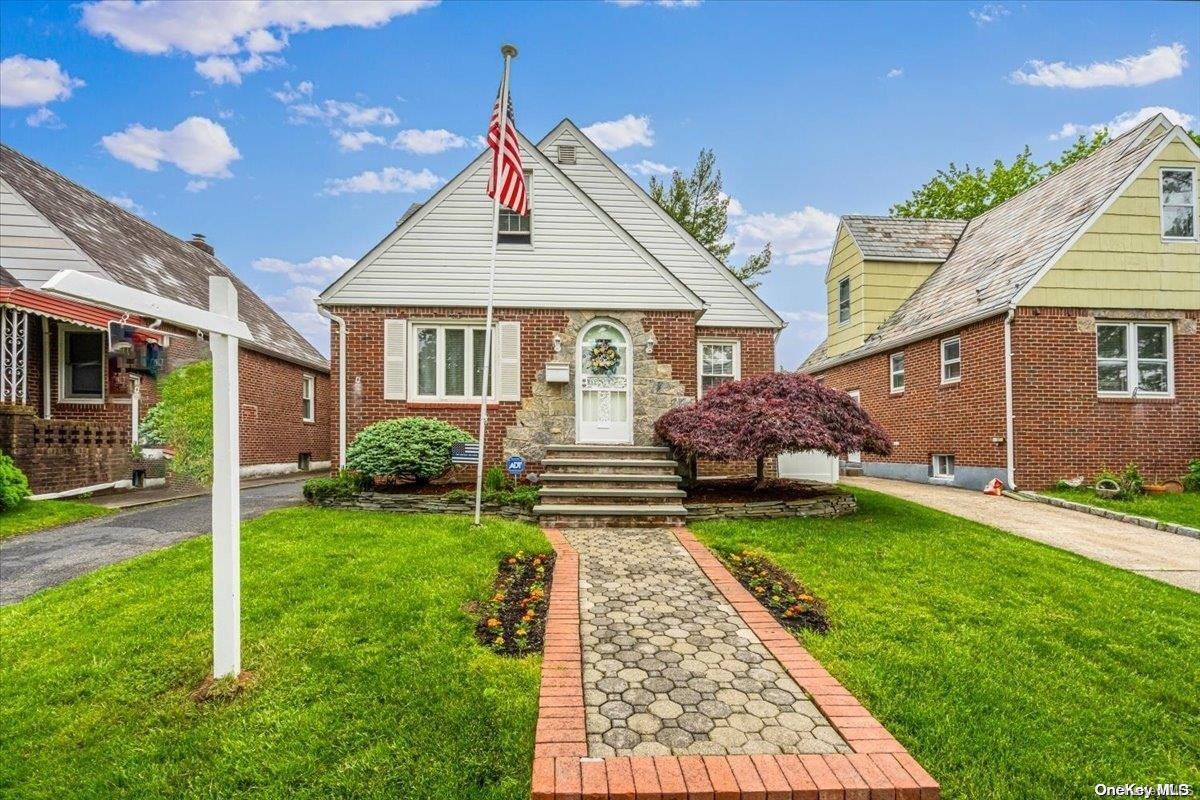 80-22 247th Street, Bellerose, NY 11426