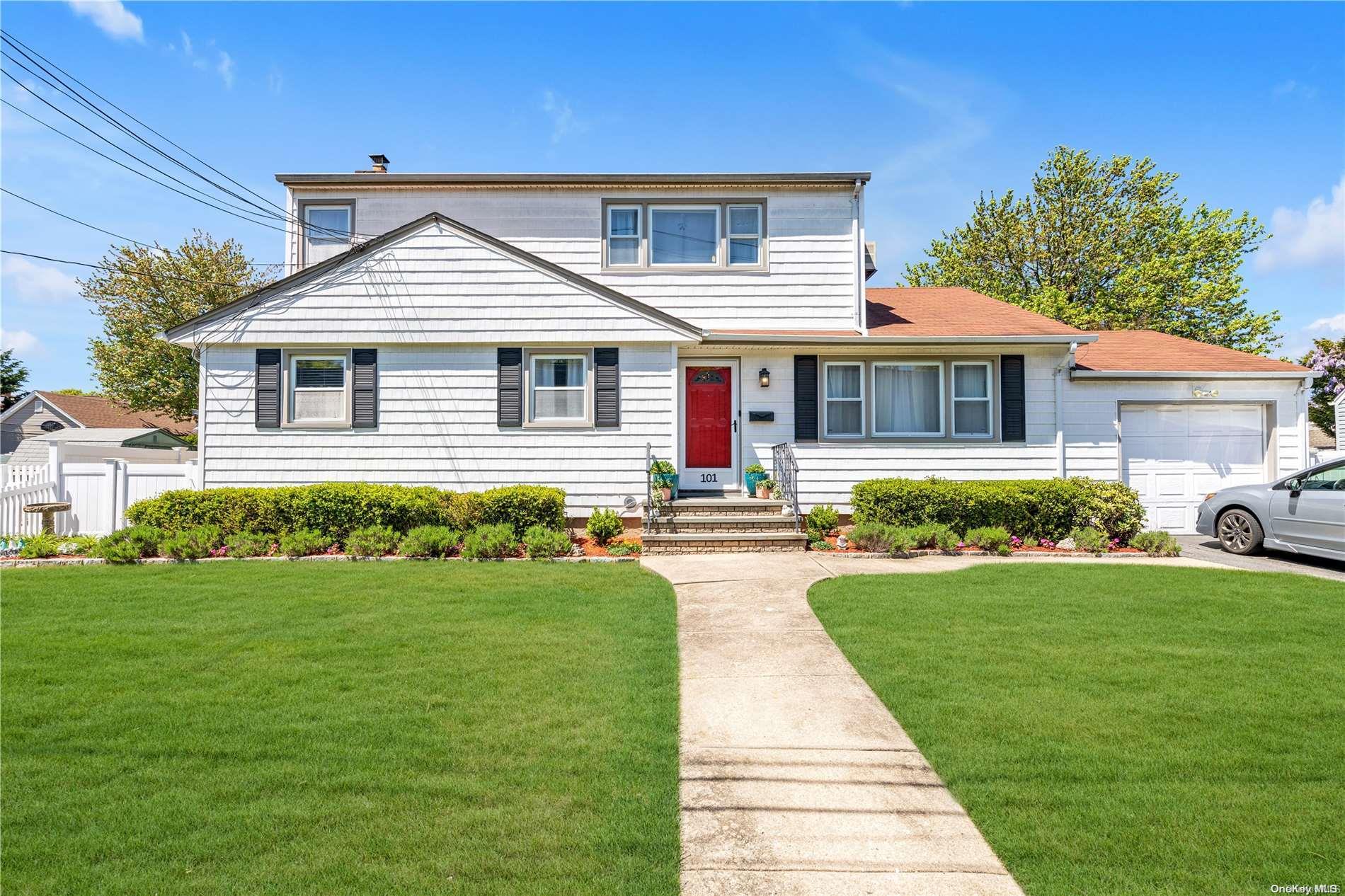 101 Atlantic Avenue, Carle Place, NY 11514