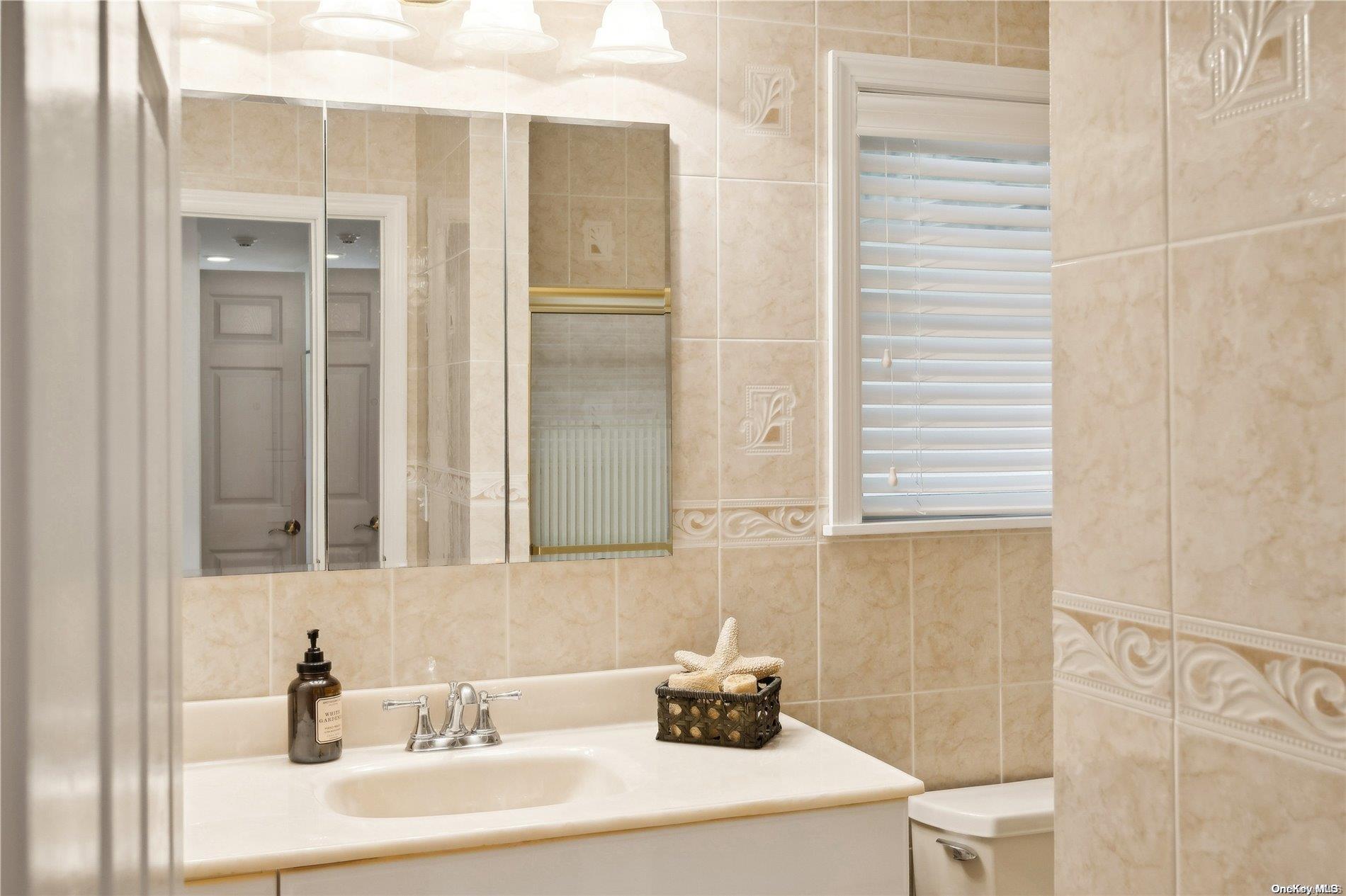 1080 Lands End Road, Orient, NY 11957