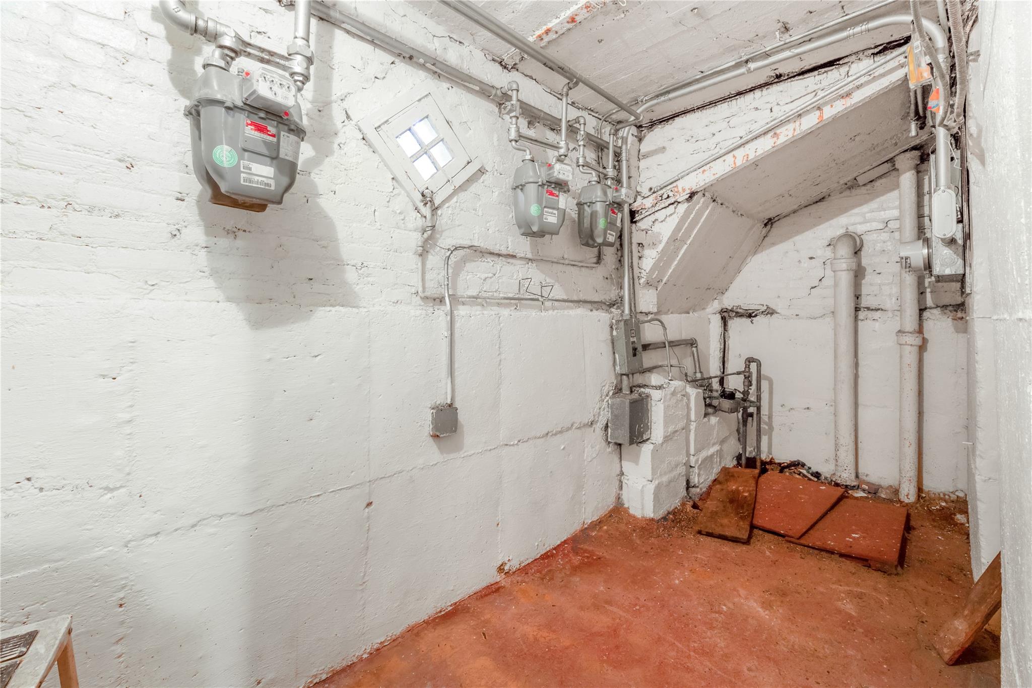 594 E 92nd Street, Brooklyn, NY 11236