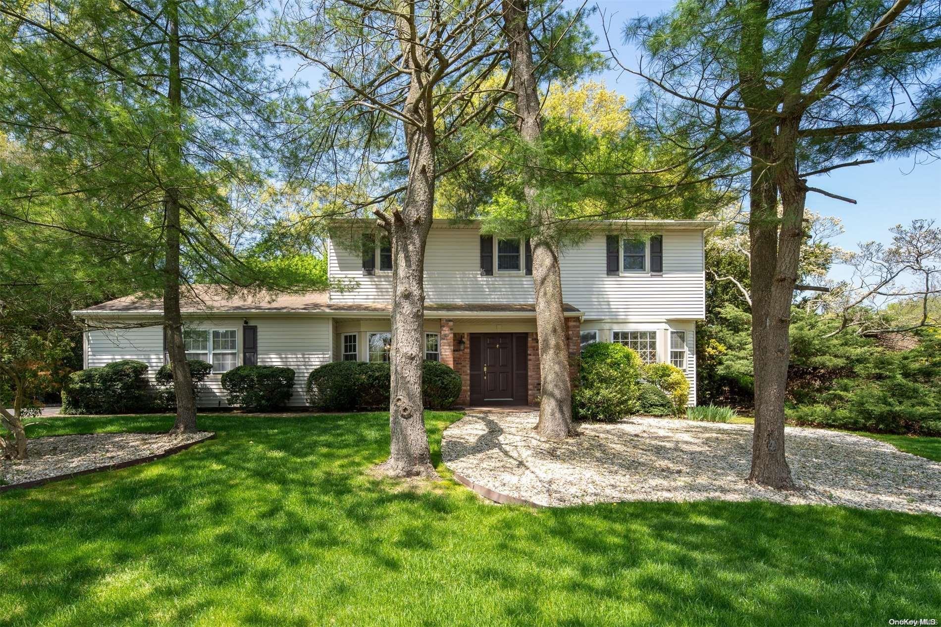 7 Verton Court, East Northport, NY 11731