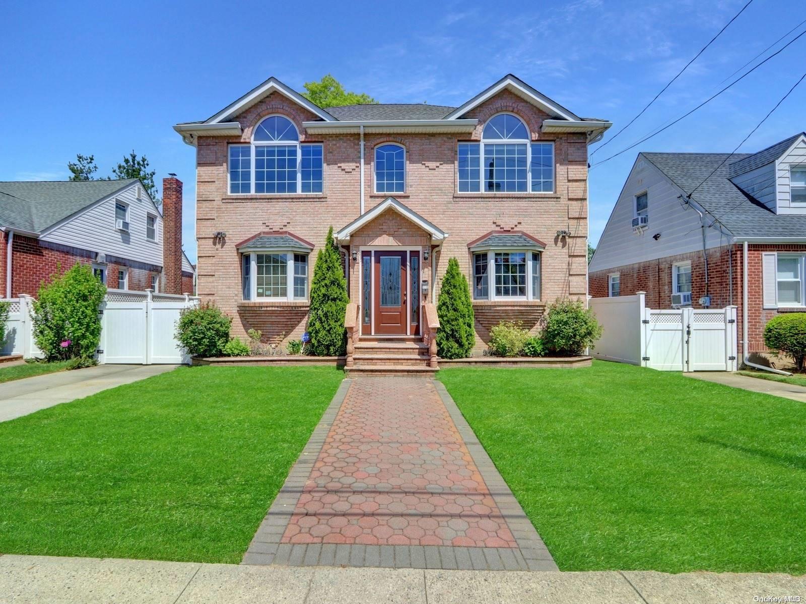 1715 Broadway, New Hyde Park, NY 11040