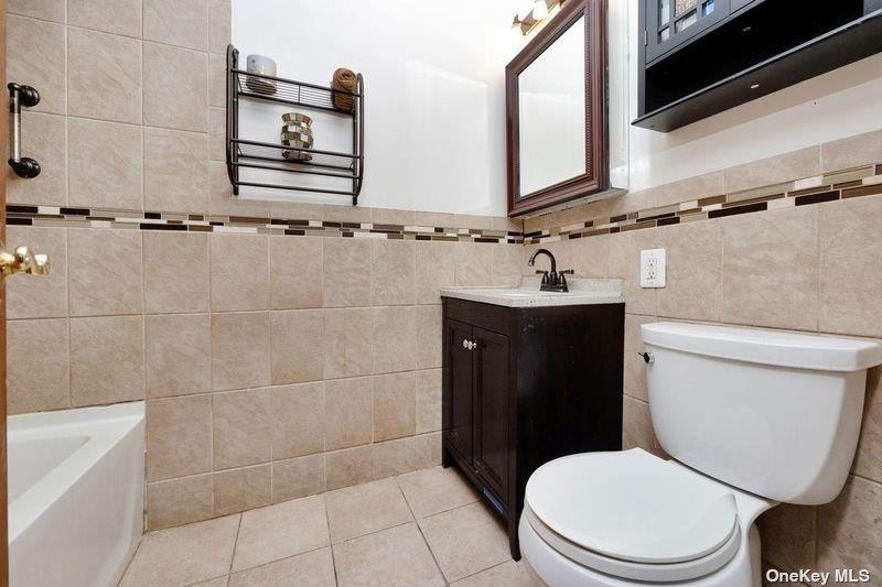 216 Swalm Street # A, Westbury, NY 11590