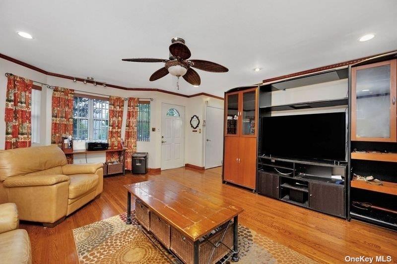 216 Swalm Street # A, Westbury, NY 11590