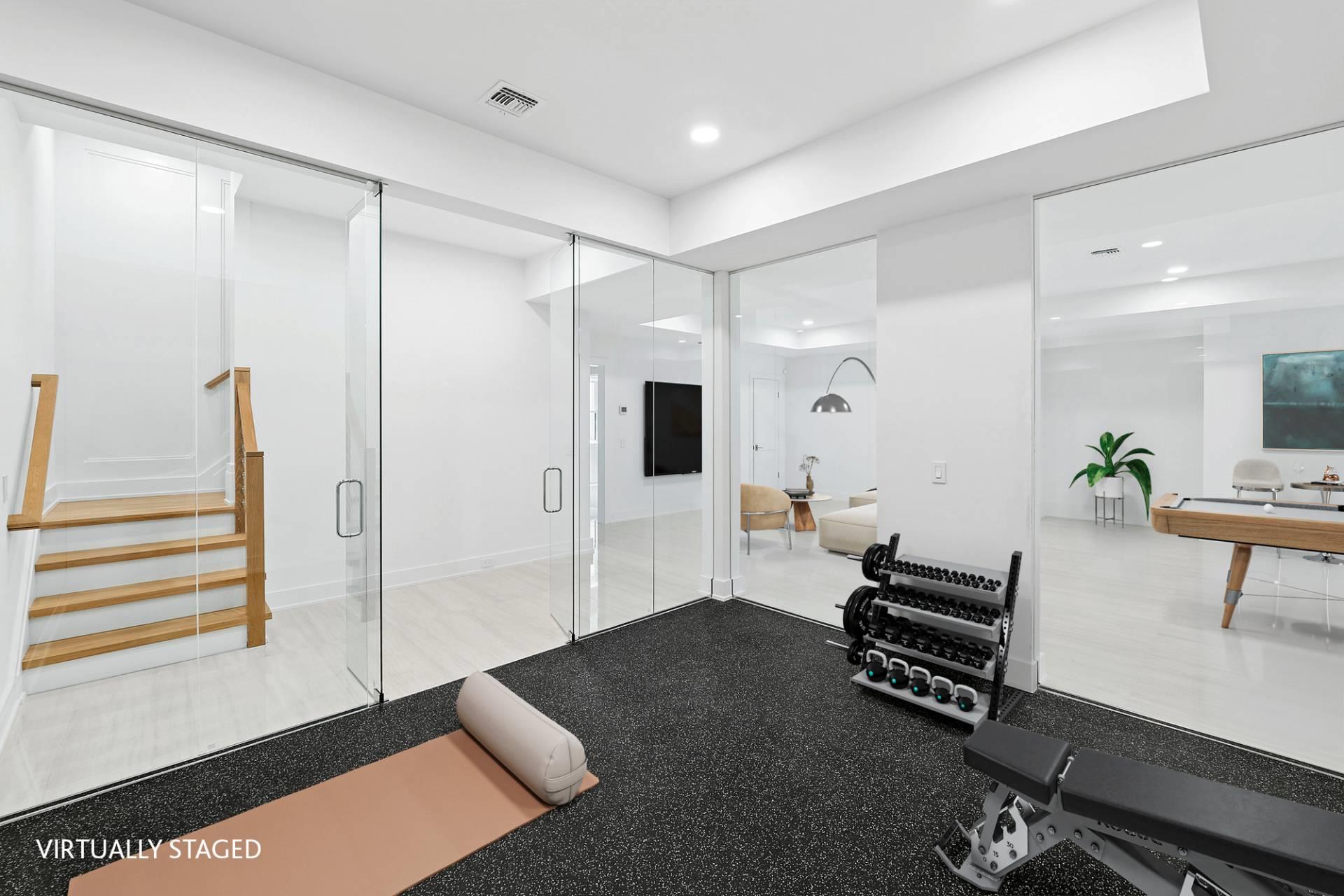 5 White Oak Lane, Southampton, NY 11968