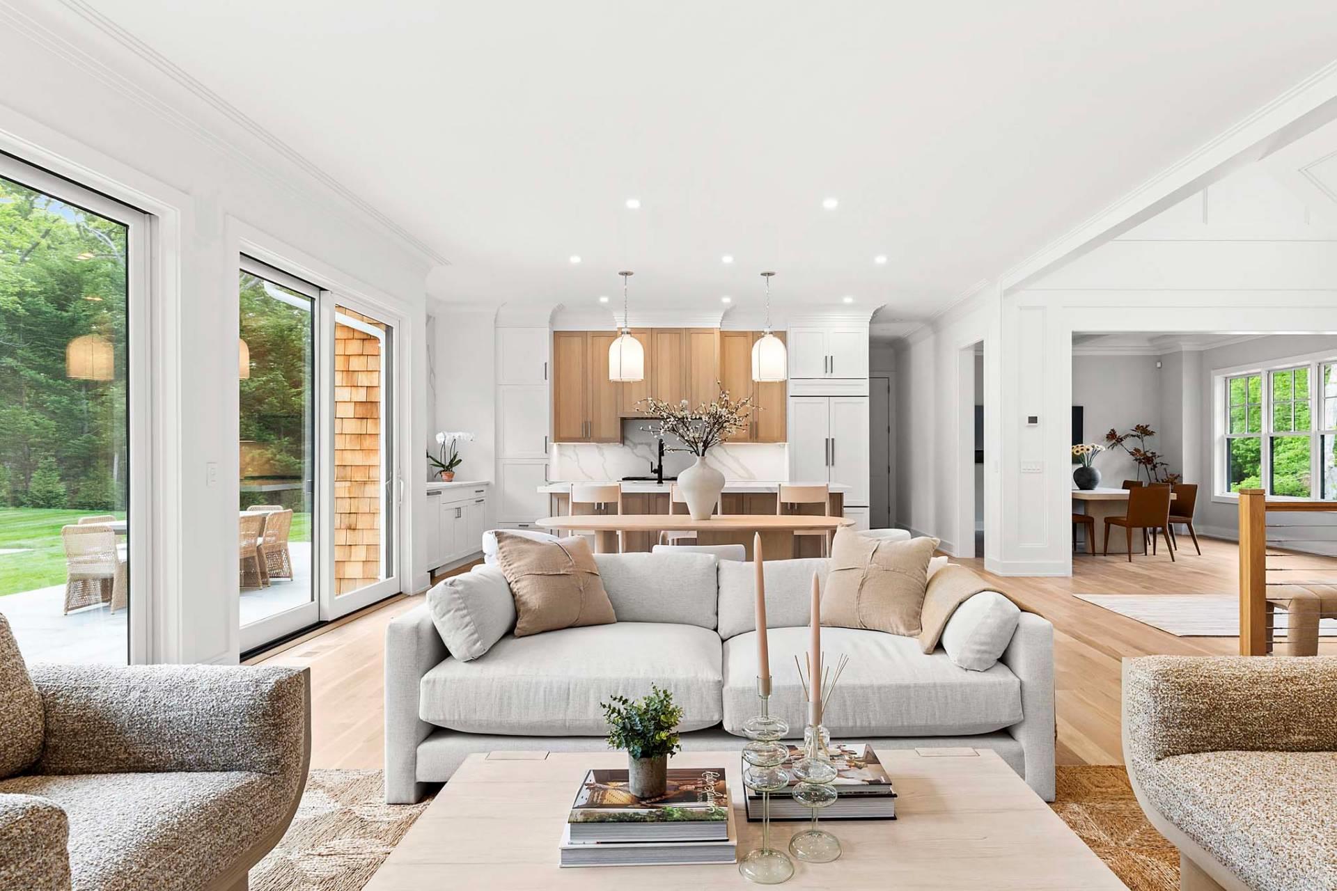 5 White Oak Lane, Southampton, NY 11968