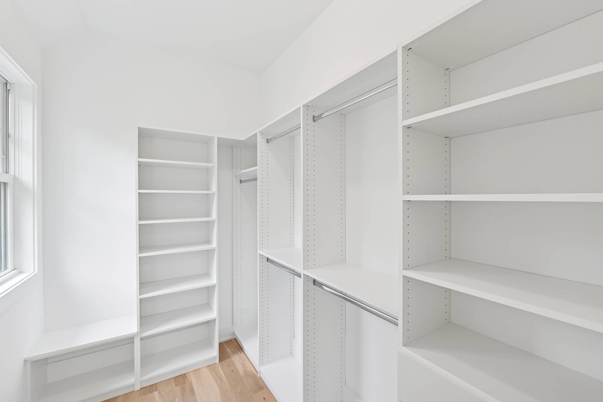 5 White Oak Lane, Southampton, NY 11968