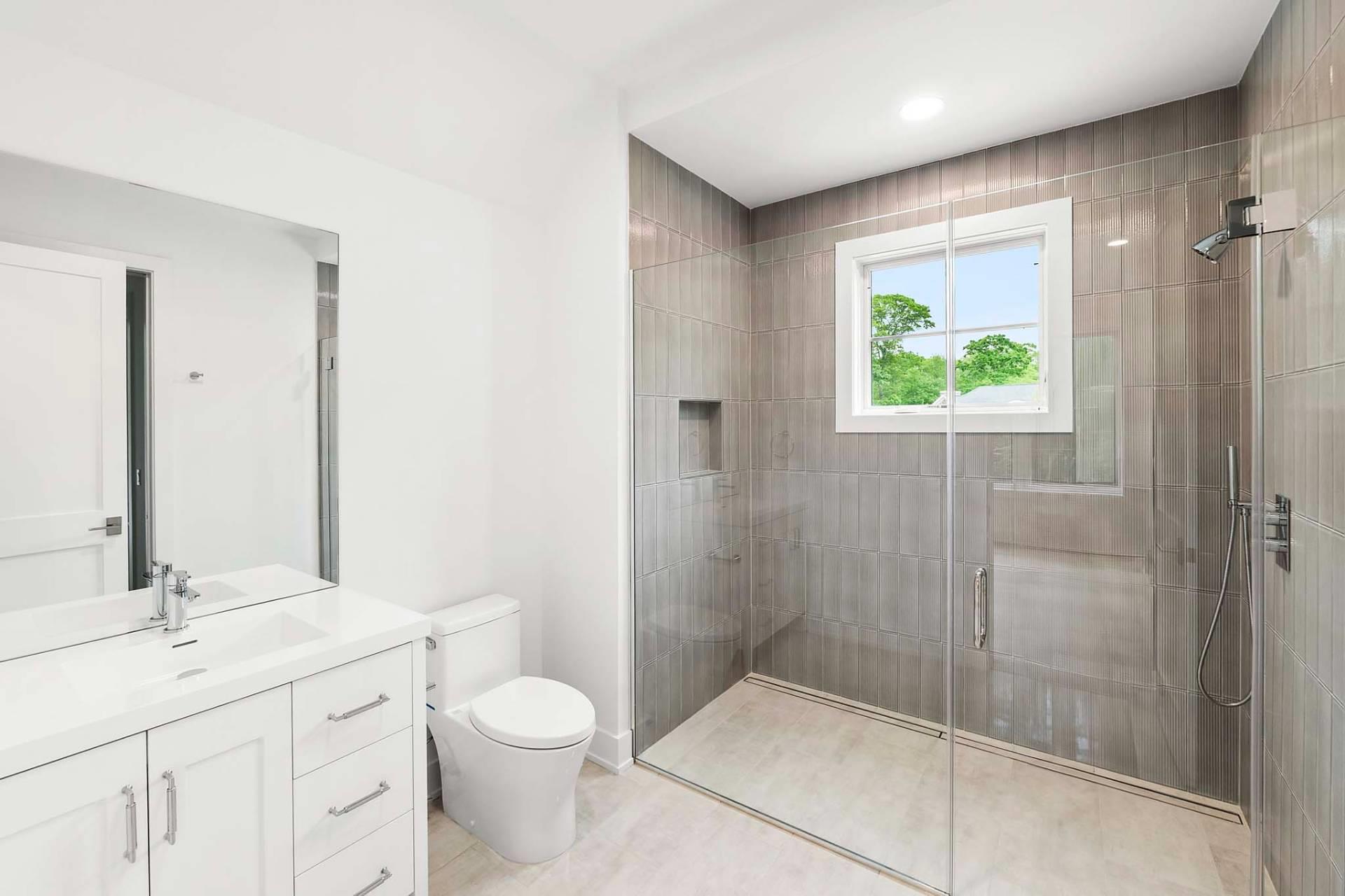 5 White Oak Lane, Southampton, NY 11968