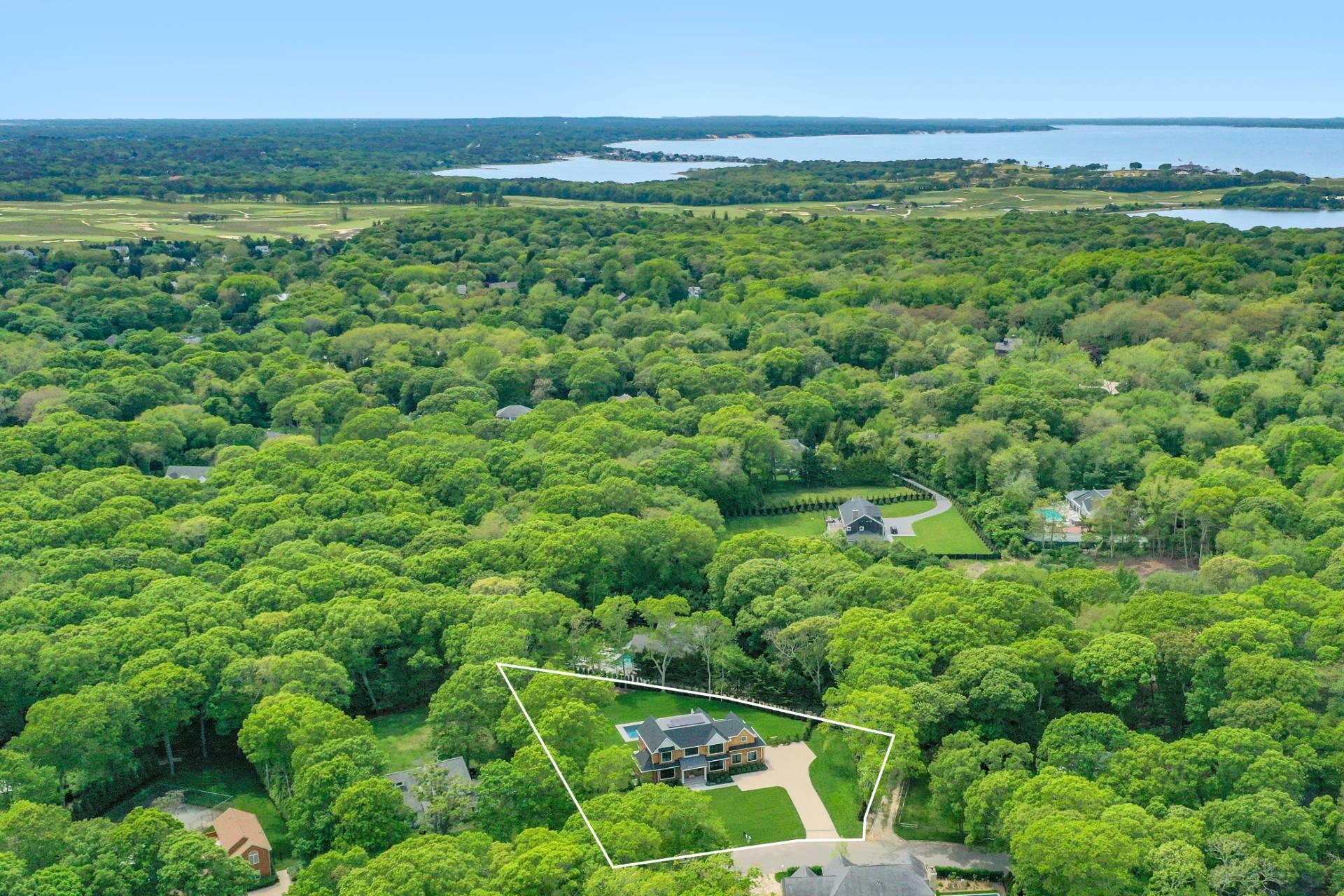 5 White Oak Lane, Southampton, NY 11968