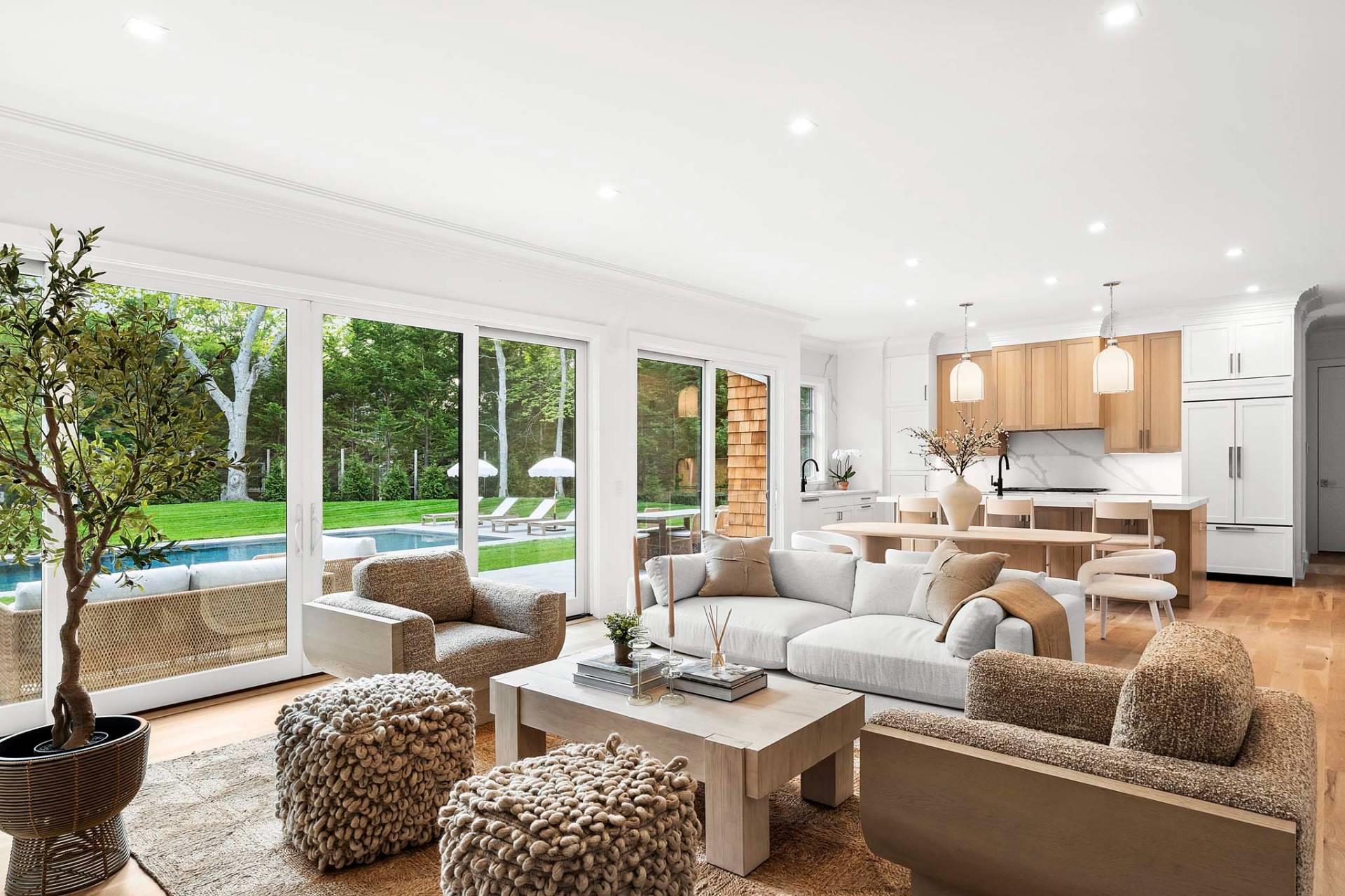 5 White Oak Lane, Southampton, NY 11968