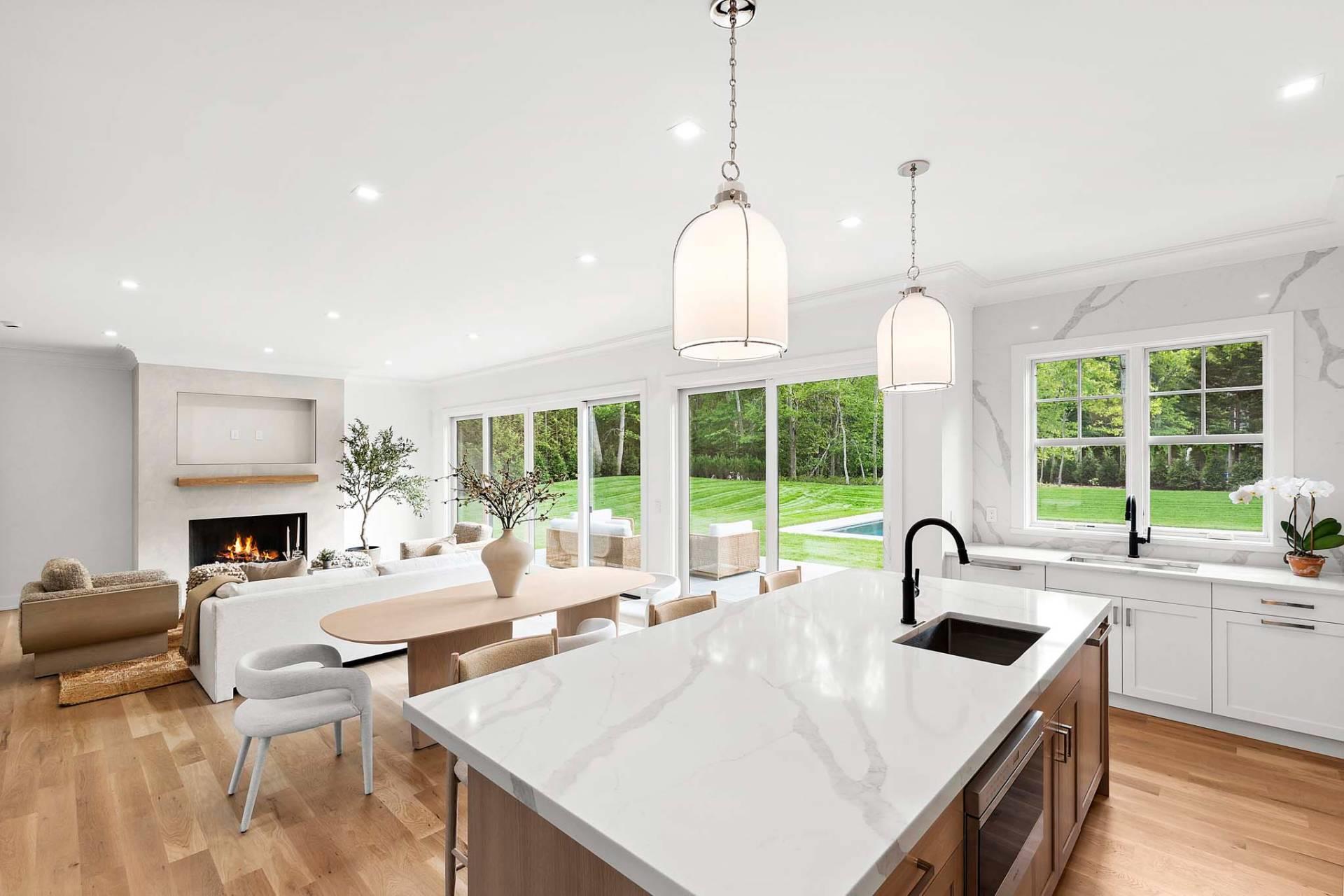 5 White Oak Lane, Southampton, NY 11968