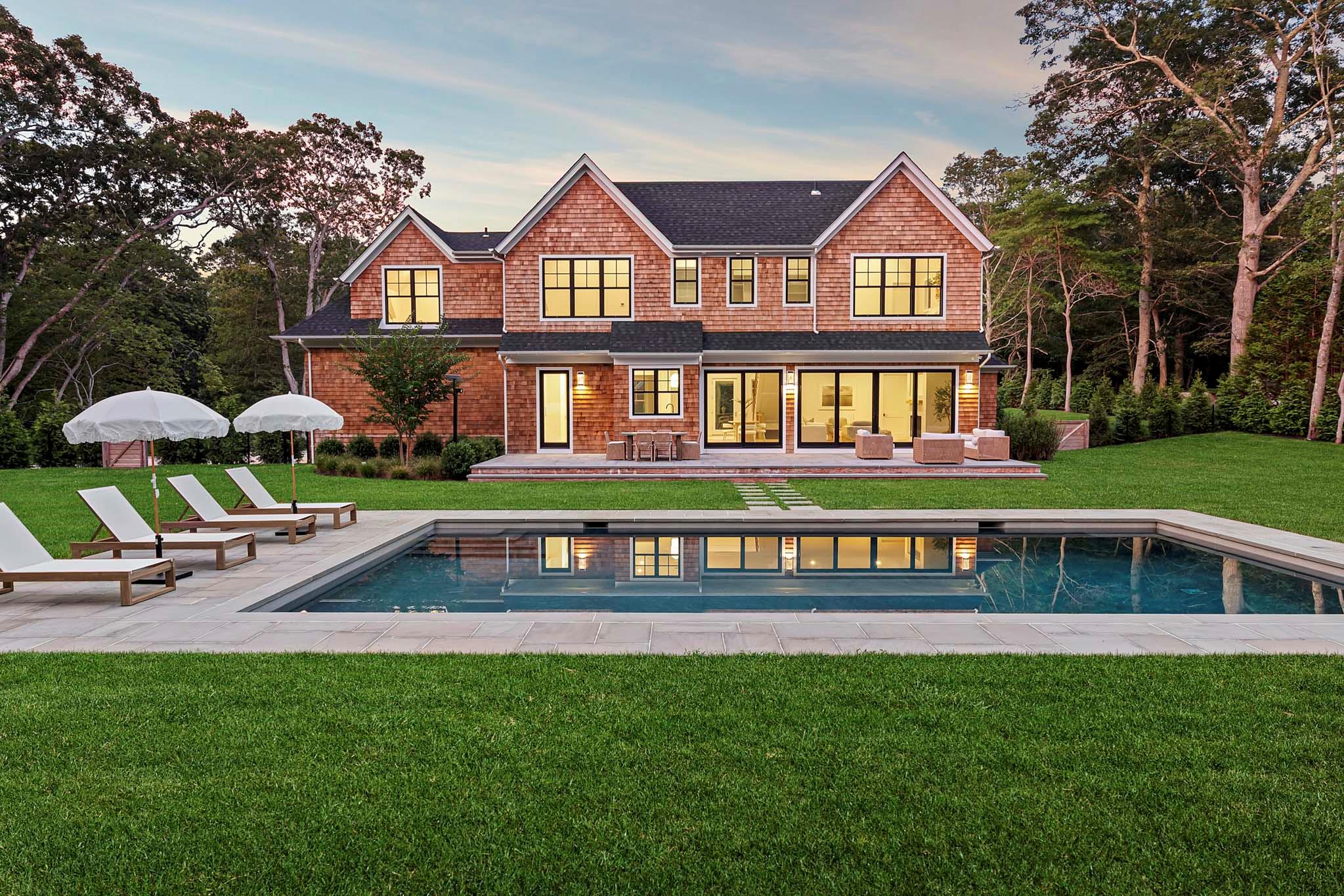 5 White Oak Lane, Southampton, NY 11968