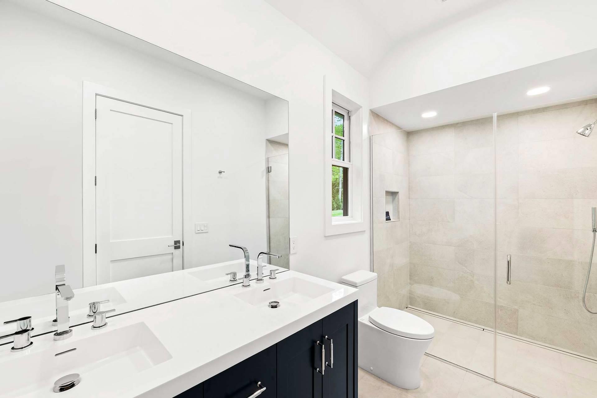 5 White Oak Lane, Southampton, NY 11968