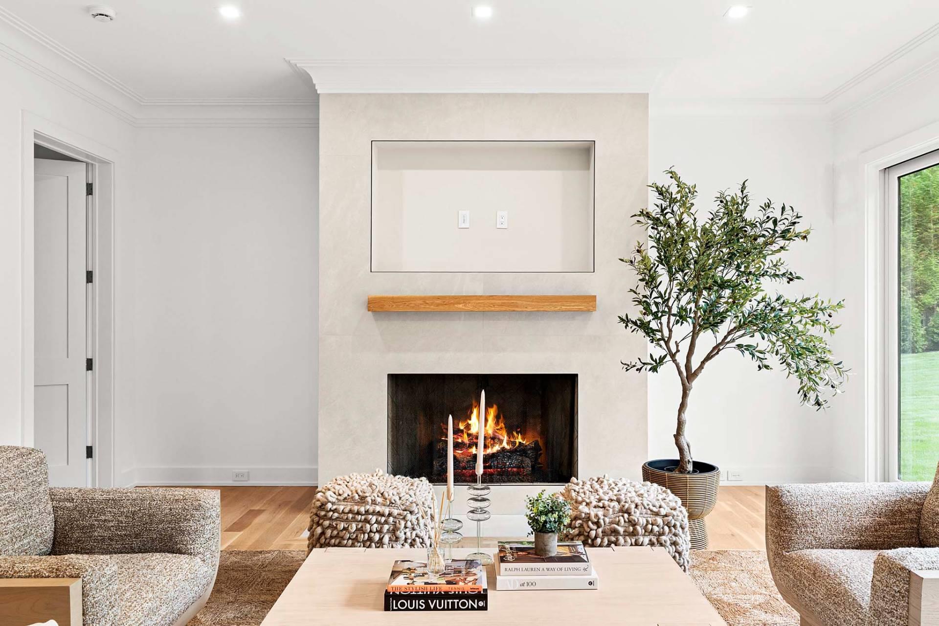 5 White Oak Lane, Southampton, NY 11968