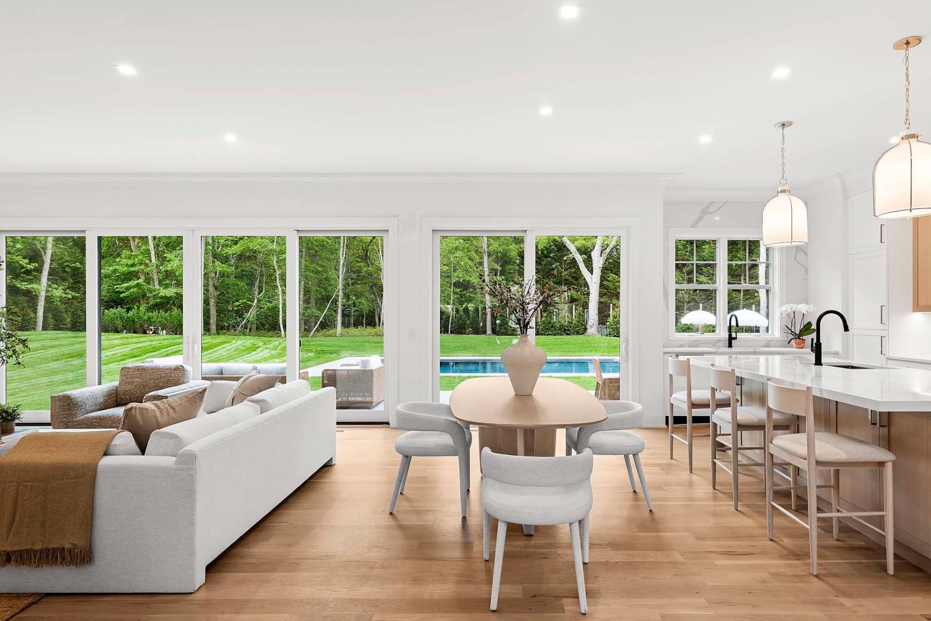 5 White Oak Lane, Southampton, NY 11968