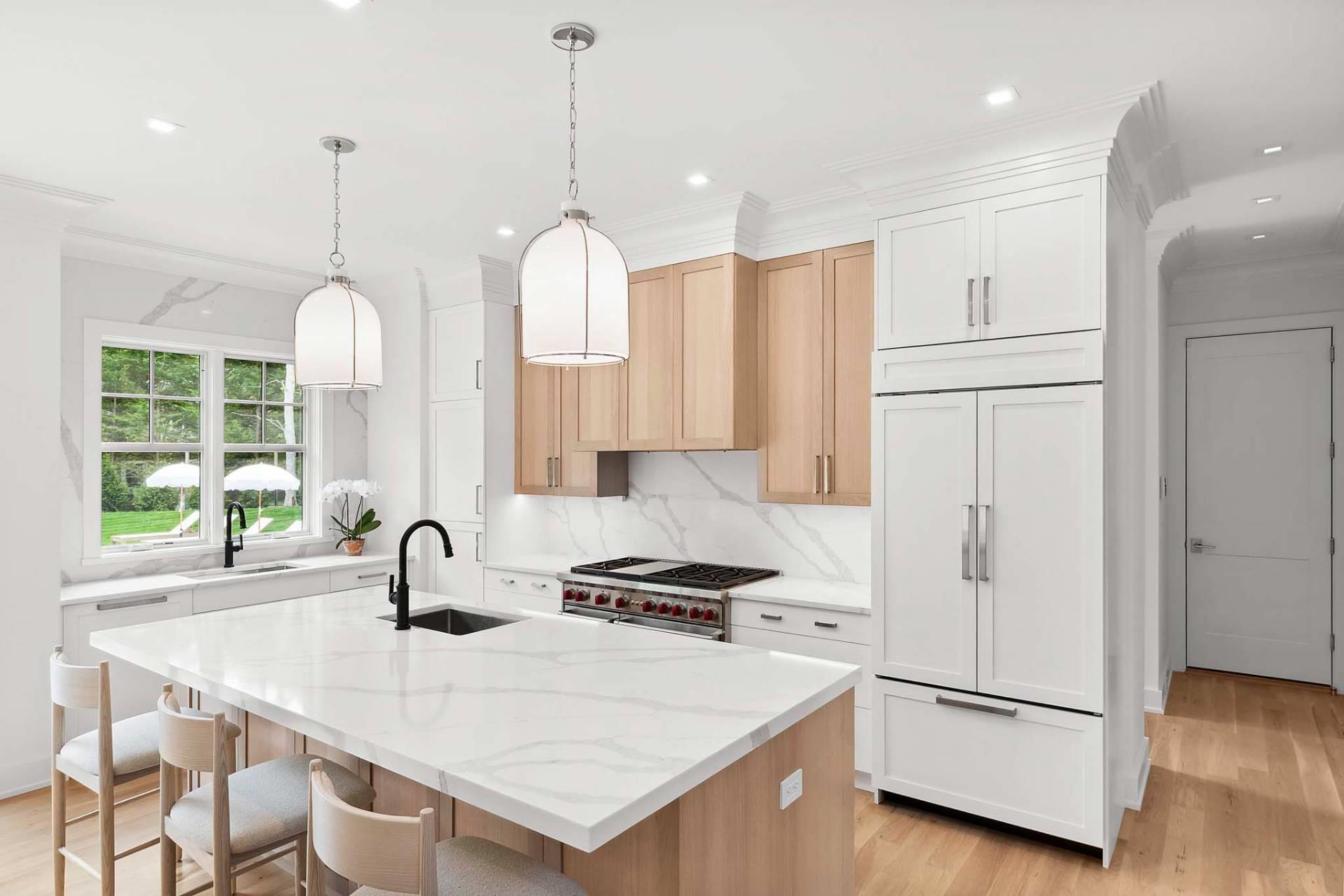 5 White Oak Lane, Southampton, NY 11968