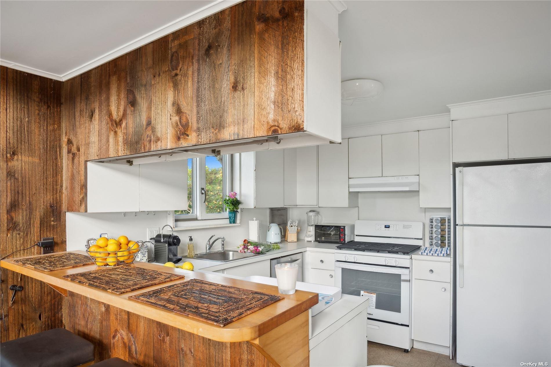 298 Dune Road, Westhampton Beach, NY 11978