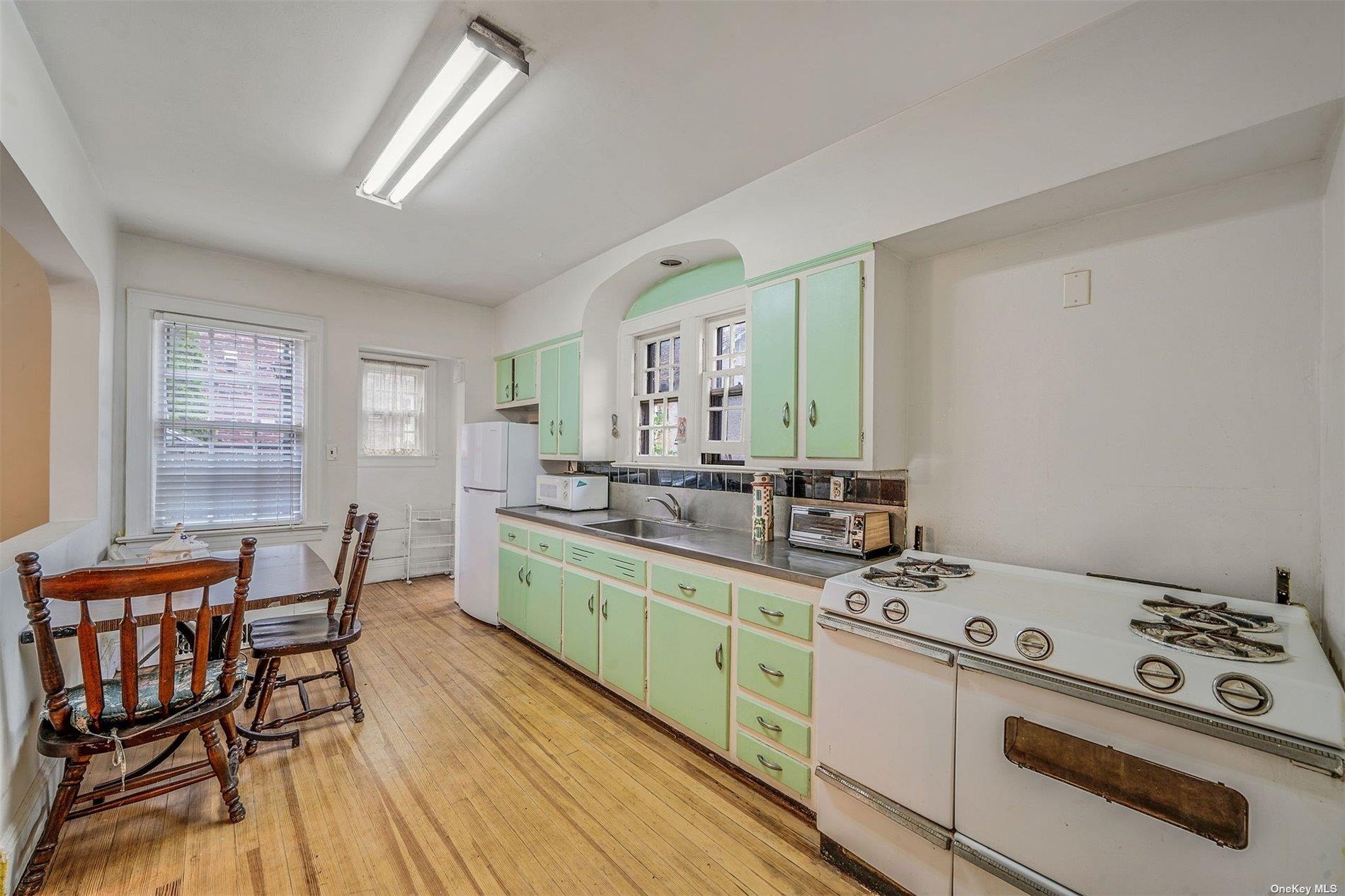 60-14 60th Avenue, Maspeth, NY 11378