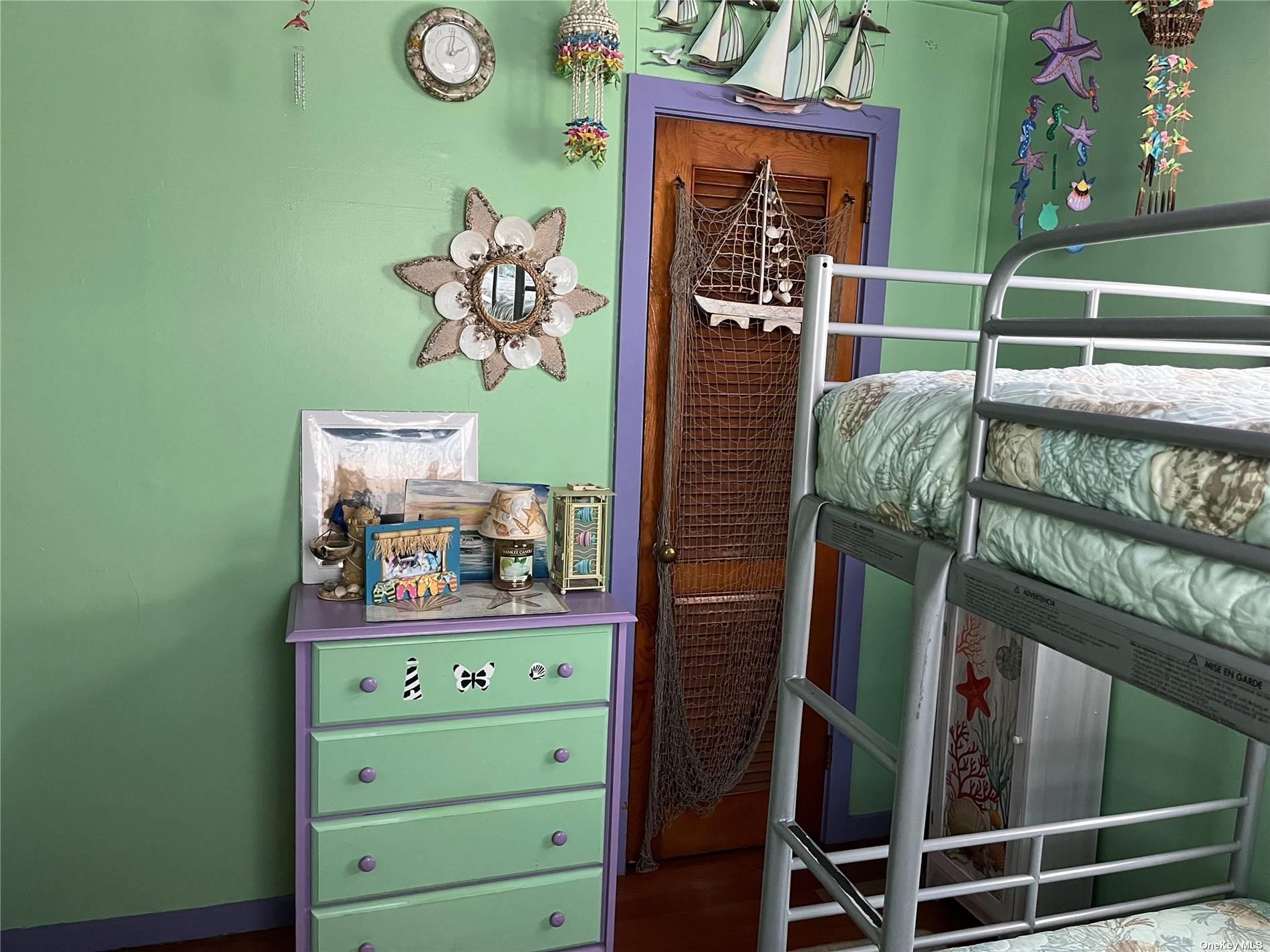 4 Surfview Walk, Seaview, NY 11770