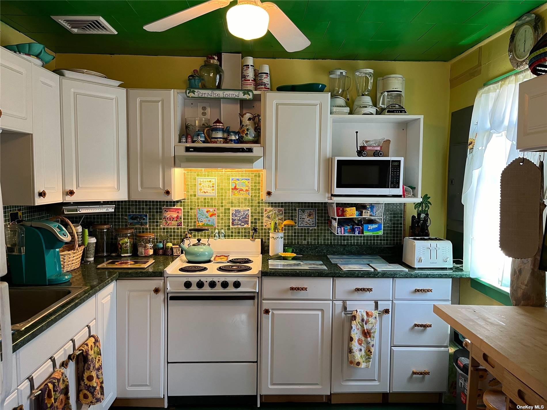 4 Surfview Walk, Seaview, NY 11770