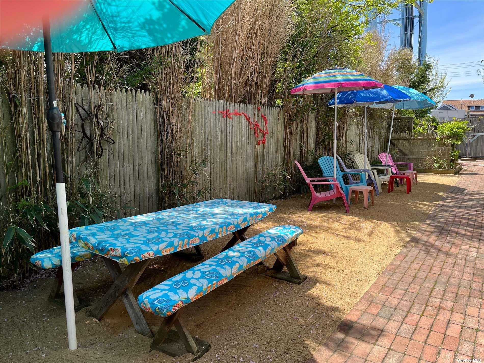 4 Surfview Walk, Seaview, NY 11770