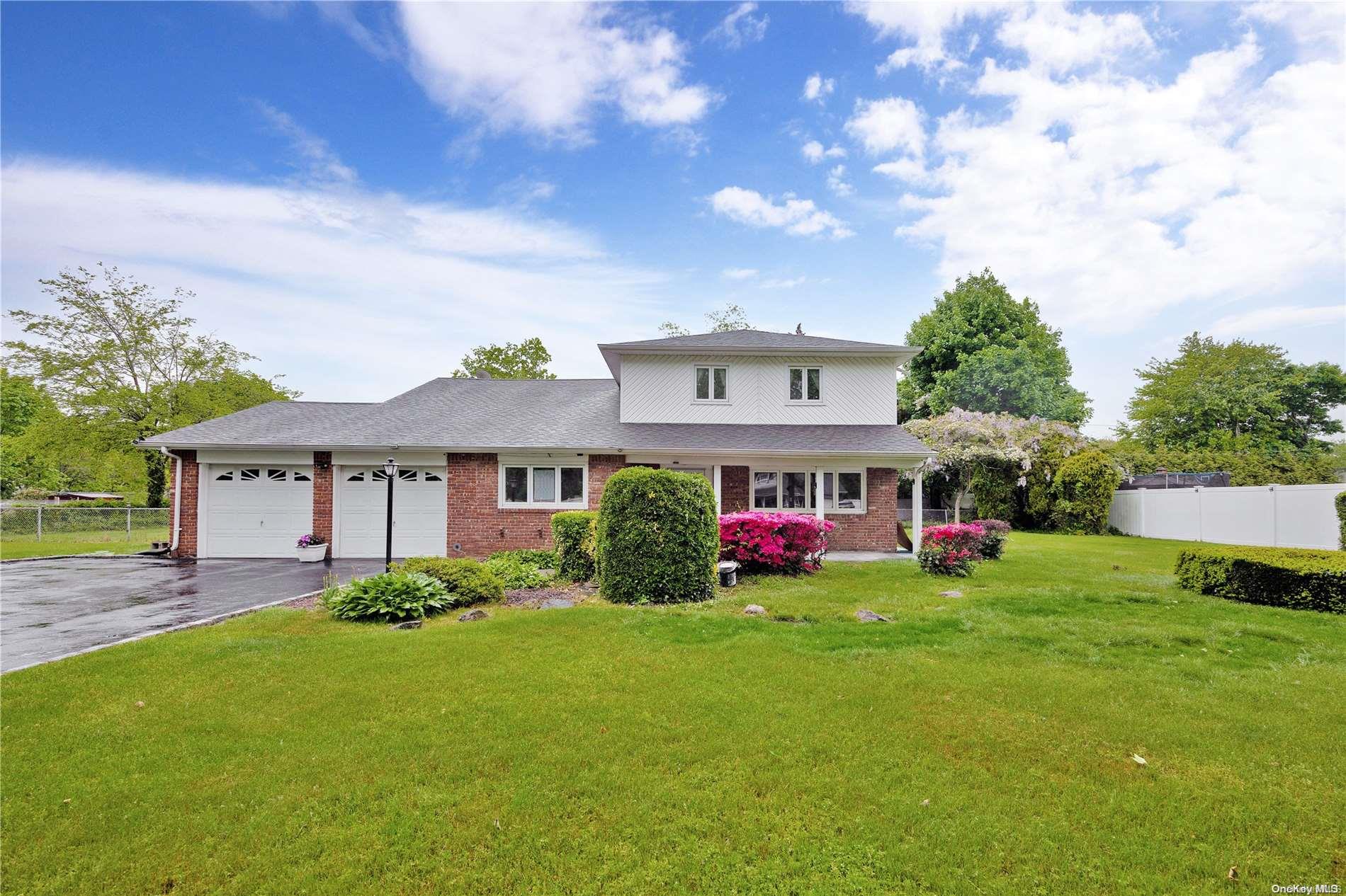 7 Teresa Lane, East Northport, NY 11731